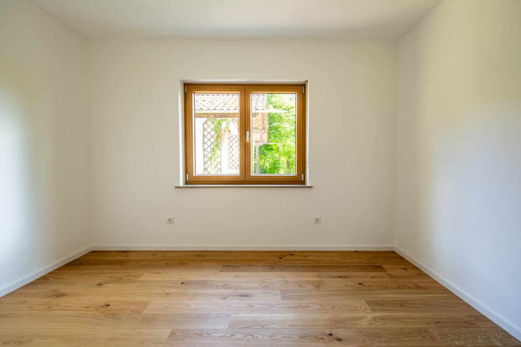 Veltrup Immobilien - Immobilienangebot - Türkenfeld / Zankenhausen - Wohnen - ZWEIFAMILIENHAUS IN ZANKENHAUSEN - IHR NEUES ZUHAUSE MIT VIEL POTENZIAL UND ZUSÄTZLICHEM BAURECHT