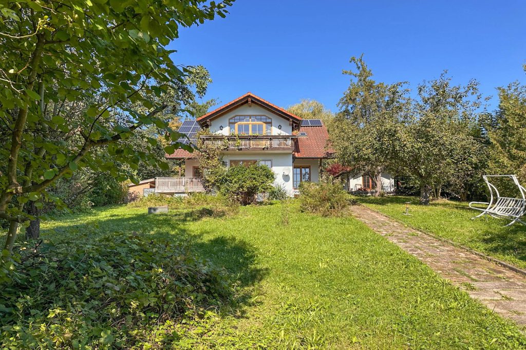 Veltrup Immobilien - Immobilienangebot - Türkenfeld / Zankenhausen - Wohnen - ZWEIFAMILIENHAUS IN ZANKENHAUSEN - IHR NEUES ZUHAUSE MIT VIEL POTENZIAL UND ZUSÄTZLICHEM BAURECHT