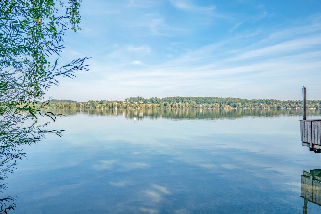 Veltrup Immobilien - Immobilienangebot - Wörthsee - Bauplätze - WOHNEN AM WÖRTHSEE – BAUGRUNDSTÜCK B MIT GENEHMIGTER PLANUNG IN BEVORZUGTER LAGE