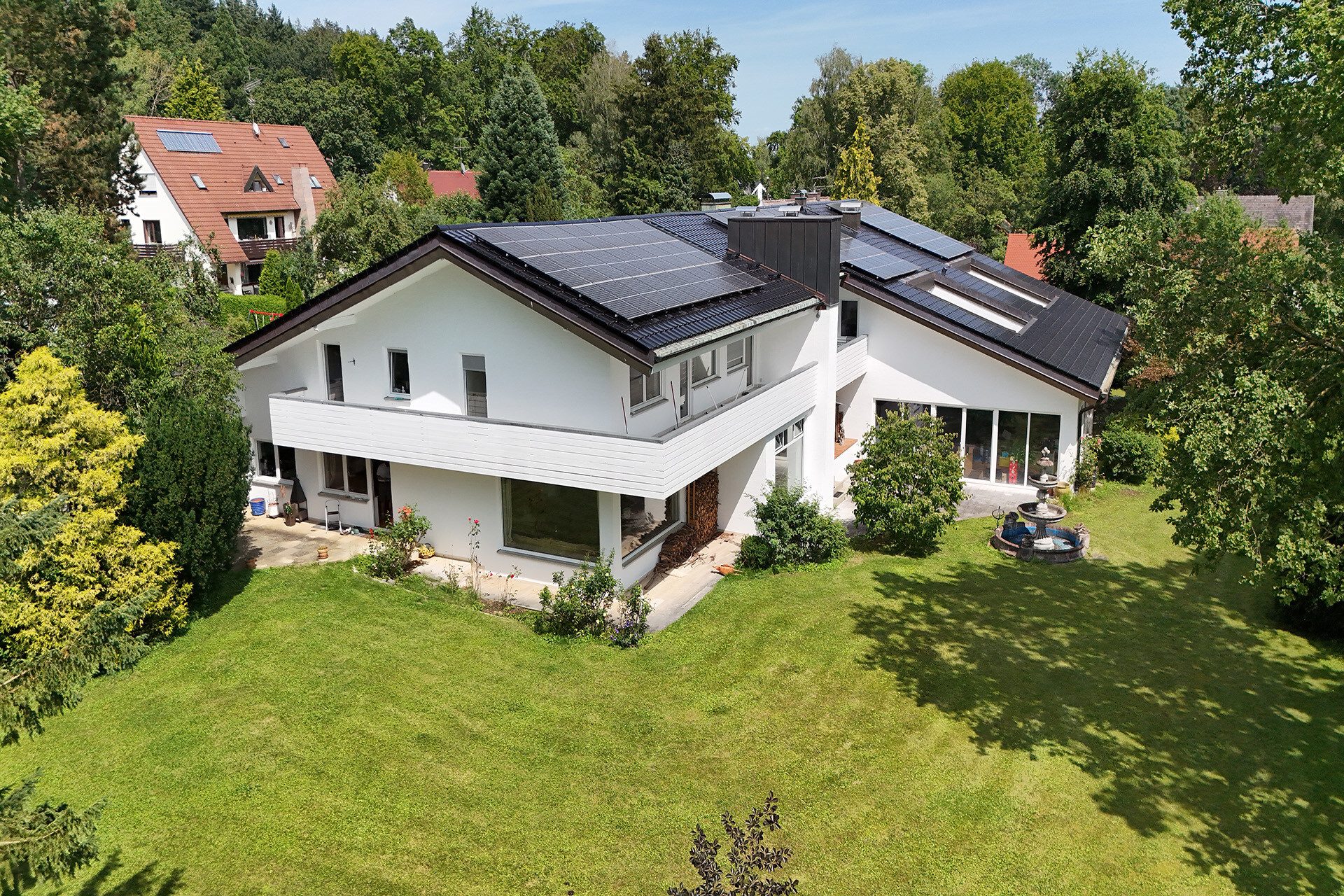 Veltrup Immobilien - Immobilienangebot - Grafrath - Wohnen - LUXURIÖSE FREIHEIT: XXL-WOHNTRAUM IN GRAFRATH FÜR INDIVIDUELLE LEBENSENTWÜRFE