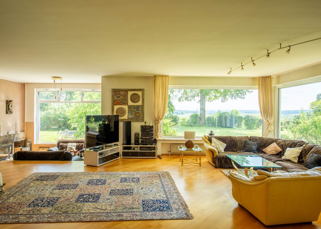 Veltrup Immobilien - Immobilienangebot - Grafrath - Wohnen - LUXURIÖSE FREIHEIT: XXL-WOHNTRAUM IN GRAFRATH FÜR INDIVIDUELLE LEBENSENTWÜRFE