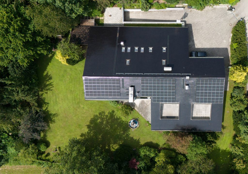 Veltrup Immobilien - Immobilienangebot - Grafrath - Wohnen - LUXURIÖSE FREIHEIT: XXL-WOHNTRAUM IN GRAFRATH FÜR INDIVIDUELLE LEBENSENTWÜRFE