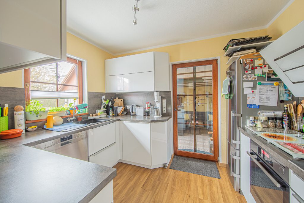 Veltrup Immobilien - Immobilienangebot - Adelshofen - Wohnen - EINLADENDE DOPPELHAUSHÄLFTE IN ADELSHOFEN