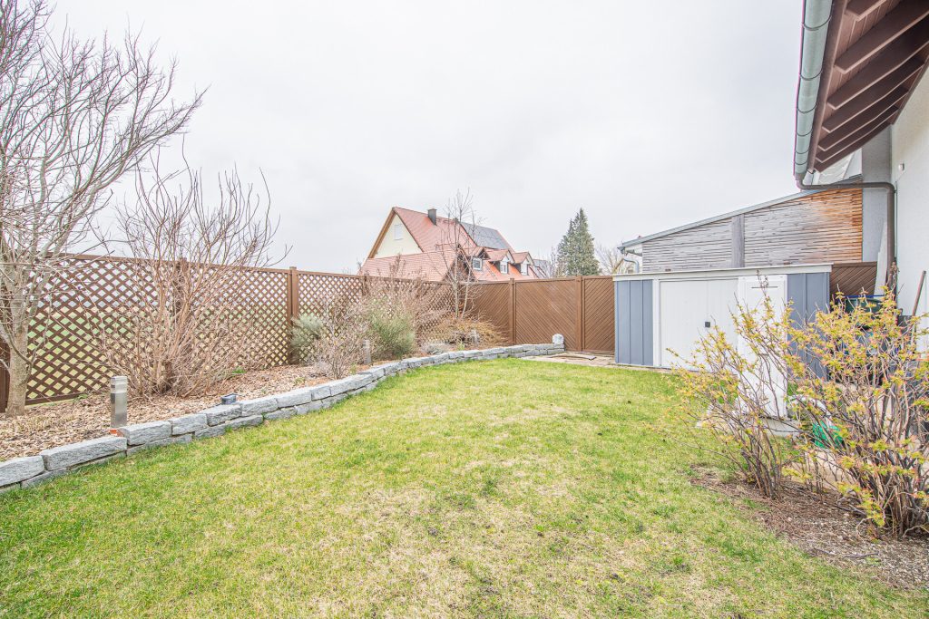Veltrup Immobilien - Immobilienangebot - Adelshofen - Wohnen - EINLADENDE DOPPELHAUSHÄLFTE IN ADELSHOFEN
