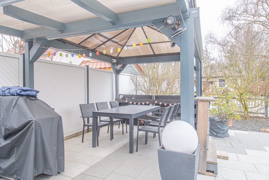 Veltrup Immobilien - Immobilienangebot - Adelshofen - Wohnen - EINLADENDE DOPPELHAUSHÄLFTE IN ADELSHOFEN