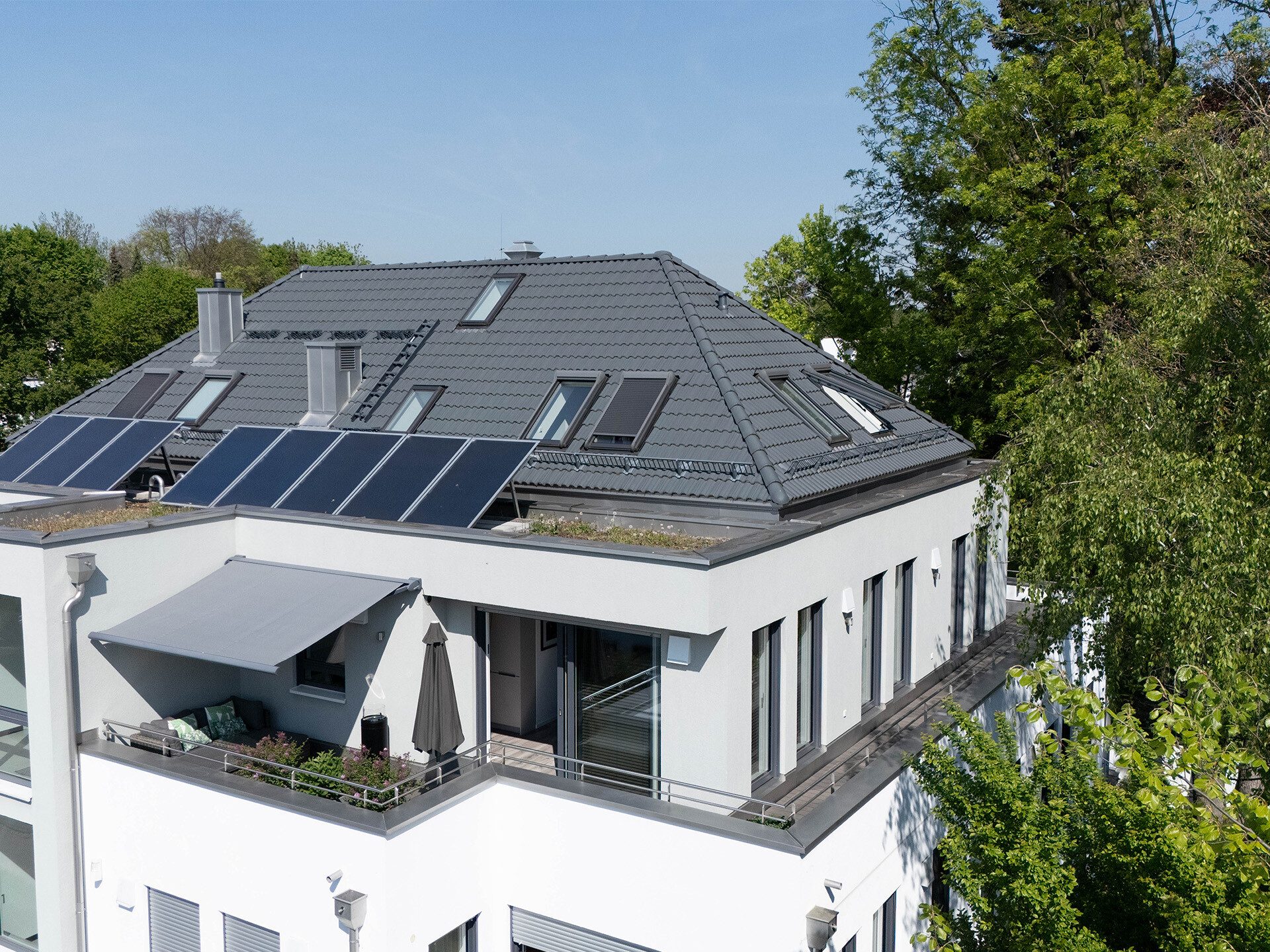 Veltrup Immobilien - Immobilienangebot - München - Wohnen - PENTHOUSE IN BESTLAGE – WOHNEN IM SCHÖNSTEN NYMPHENBURG