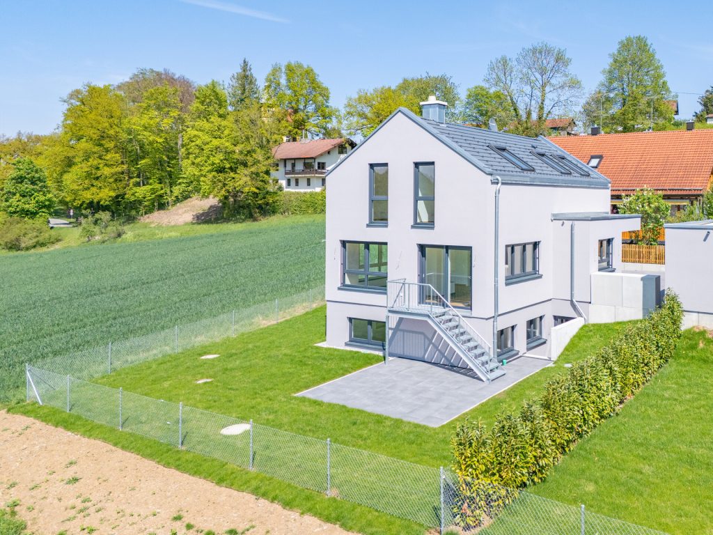 Veltrup Immobilien - Immobilienangebot - Wörthsee - Wohnen - HOCHWERTIGE AUSSTATTUNG TRIFFT WEITBLICK: EXKLUSIVES ZUHAUSE IN WÖRTHSEE