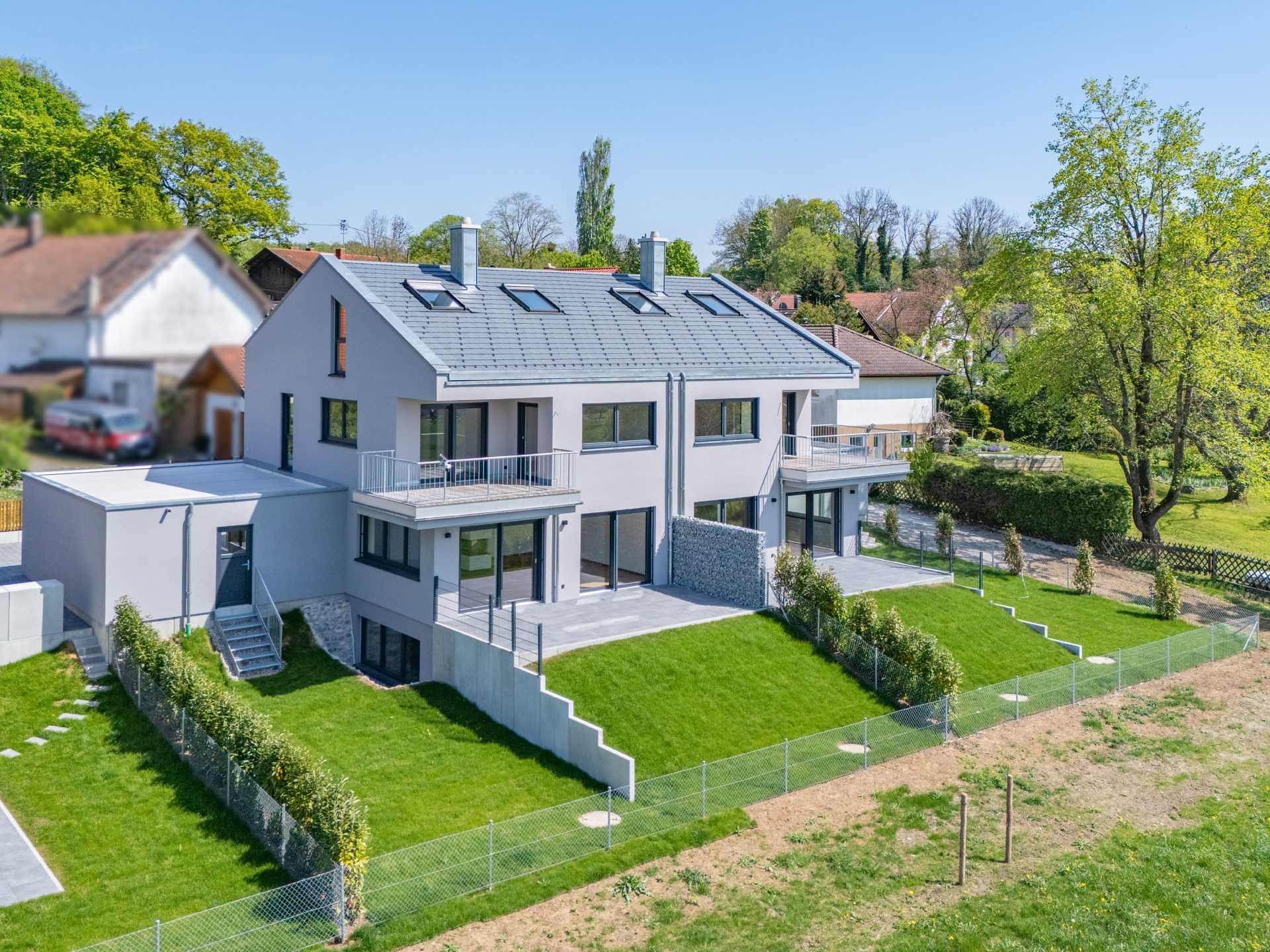 Veltrup Immobilien - Immobilienangebot - Wörthsee - Wohnen - EXKLUSIVE, ENERGIEEFFIZIENTE DOPPELHAUSHÄLFTE IN WÖRTHSEE