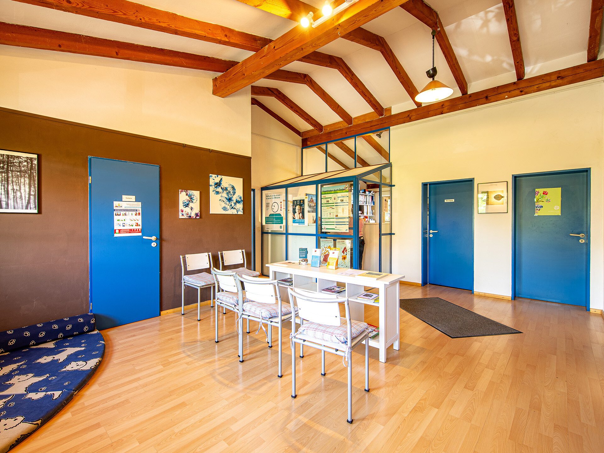 Veltrup Immobilien - Immobilienangebot - Schondorf am Ammersee - Sonstiges und Gewerbe - VIELSEITIG NUTZBARE PRAXIS ODER GEWERBEFLÄCHE IN ZENTRALER LAGE IN  SCHONDORF