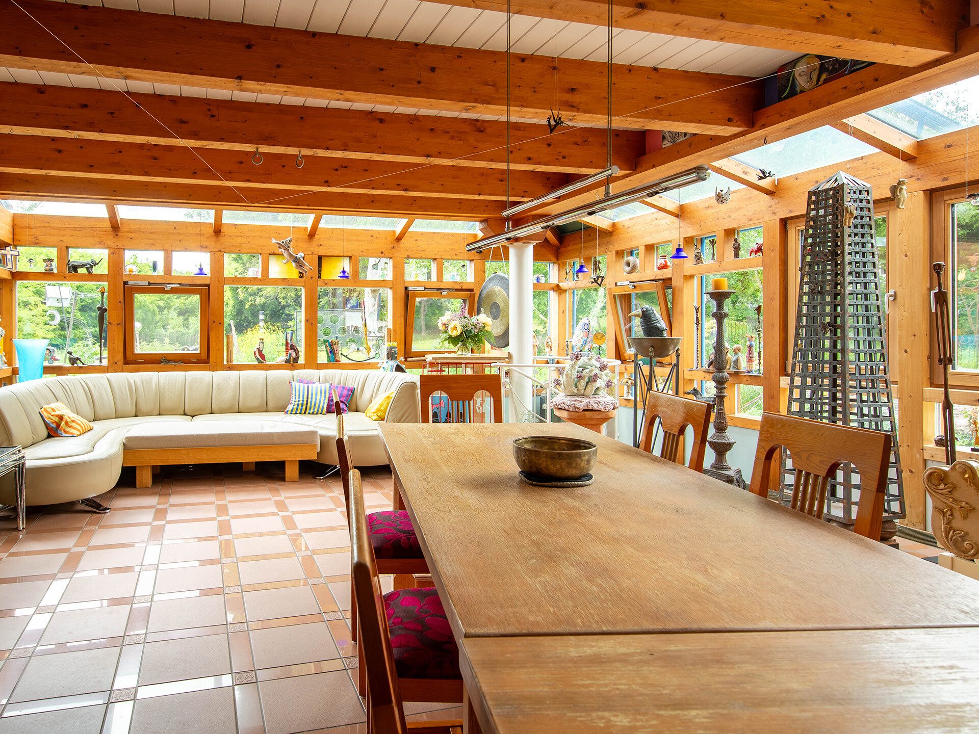 Veltrup Immobilien - Immobilienangebot - Dießen - Wohnen - WOHNHAUS MIT ERKERTÜRMCHEN IN DIESSEN: 
EIN GRUNDSTÜCK MIT SEELE UND VIELEN MÖGLICHKEITEN