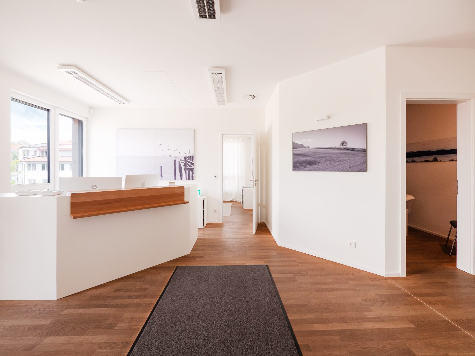 Veltrup Immobilien - Immobilienangebot - Wörthsee - Sonstiges und Gewerbe - MODERNES AMBIENTE IN TOP-LAGE:
GEWERBEEINHEIT FÜR PRAXIS ODER BÜRO AM WÖRTHSEE