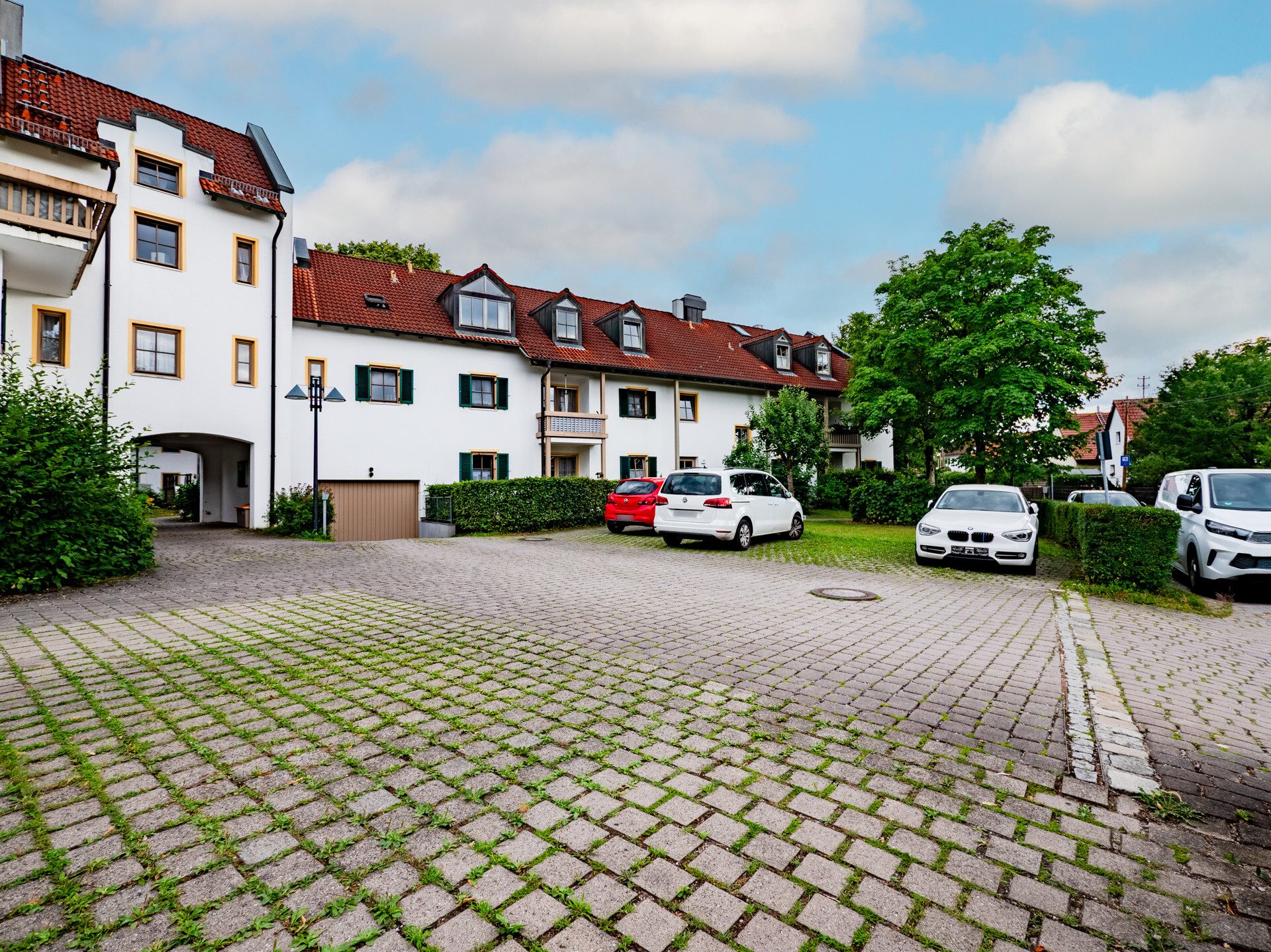 Veltrup Immobilien - Immobilienangebot - Grafrath / Mauern - Wohnen - ATTRAKTIVE KAPITALANLAGE UNTERM DACH:
GEPFLEGTE 1-ZIMMER-WOHNUNG IN RUHIGER LAGE