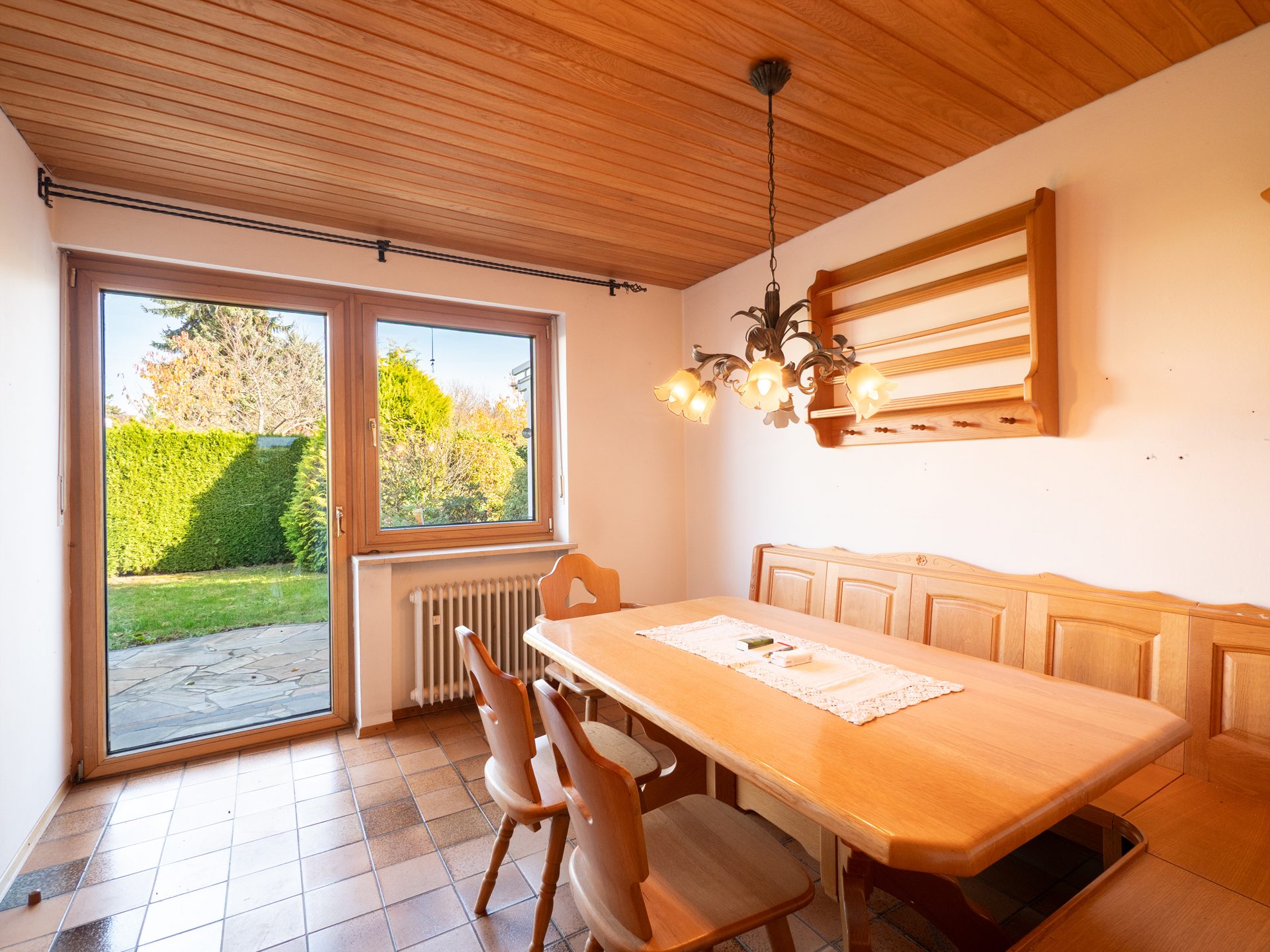 Veltrup Immobilien - Immobilienangebot - München - Wohnen - WOHNEN, WACHSEN, WOHLFÜHLEN:
DOPPELHAUSHÄLFTE MIT RAUM ZUM GESTALTEN