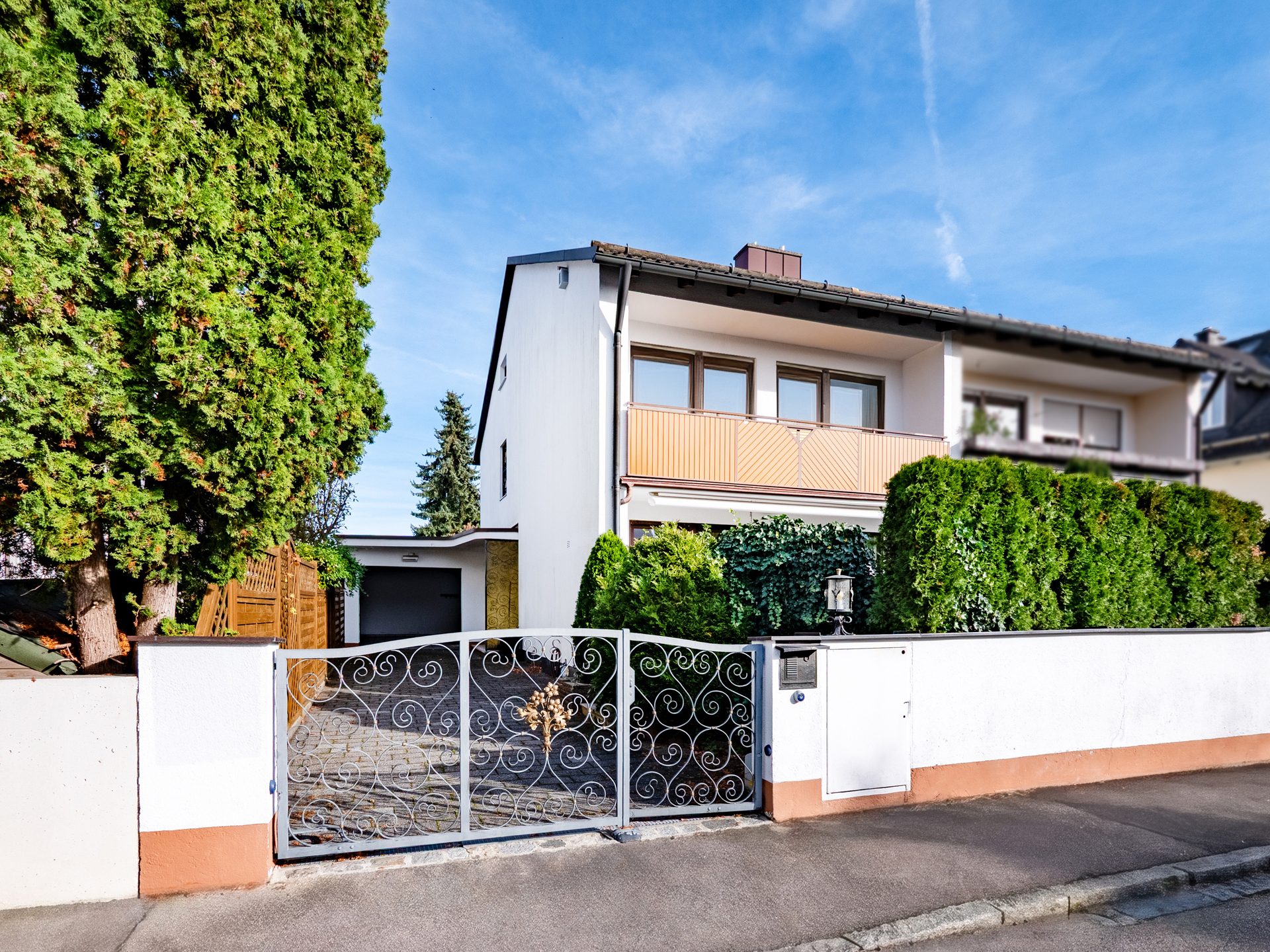 Veltrup Immobilien - Immobilienangebot - München - Wohnen - WOHNEN, WACHSEN, WOHLFÜHLEN:
DOPPELHAUSHÄLFTE MIT RAUM ZUM GESTALTEN