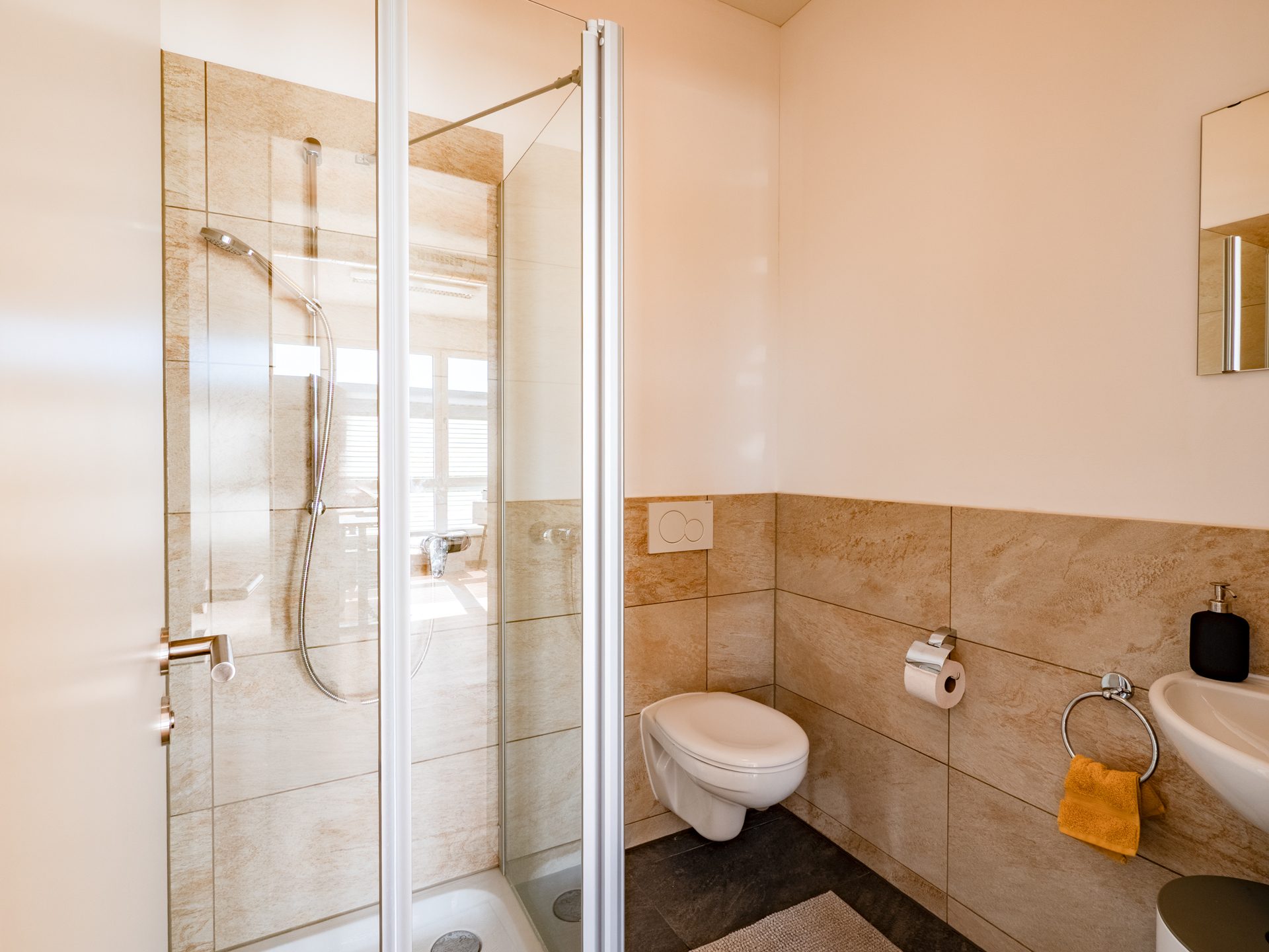 Veltrup Immobilien - Immobilienangebot - Wörthsee / Etterschlag - Sonstiges und Gewerbe - MODERNES BÜRO IN TOP LAGE: GEWERBEEINHEIT FÜR ERFOLGREICHES ARBEITEN