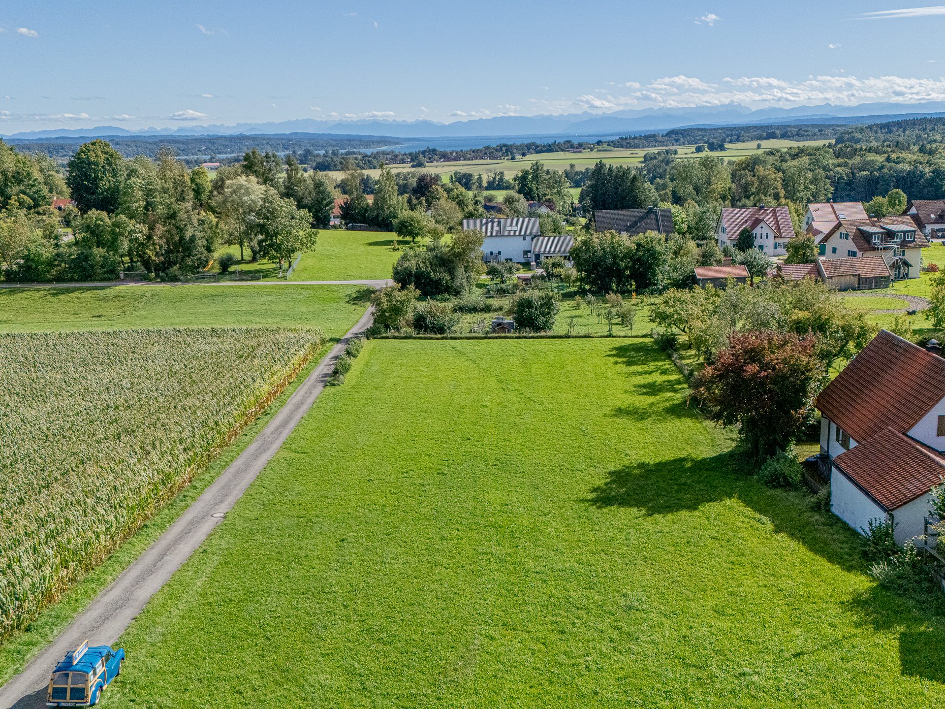 Veltrup Immobilien - Immobilienangebot - Türkenfeld / Zankenhausen - Bauplätze - FAMILIENTRAUM IN ZANKENHAUSEN – 1.300 M² GROSSES
BAUGRUNDSTÜCK MIT ABSOLUTEM TRAUMBLICK