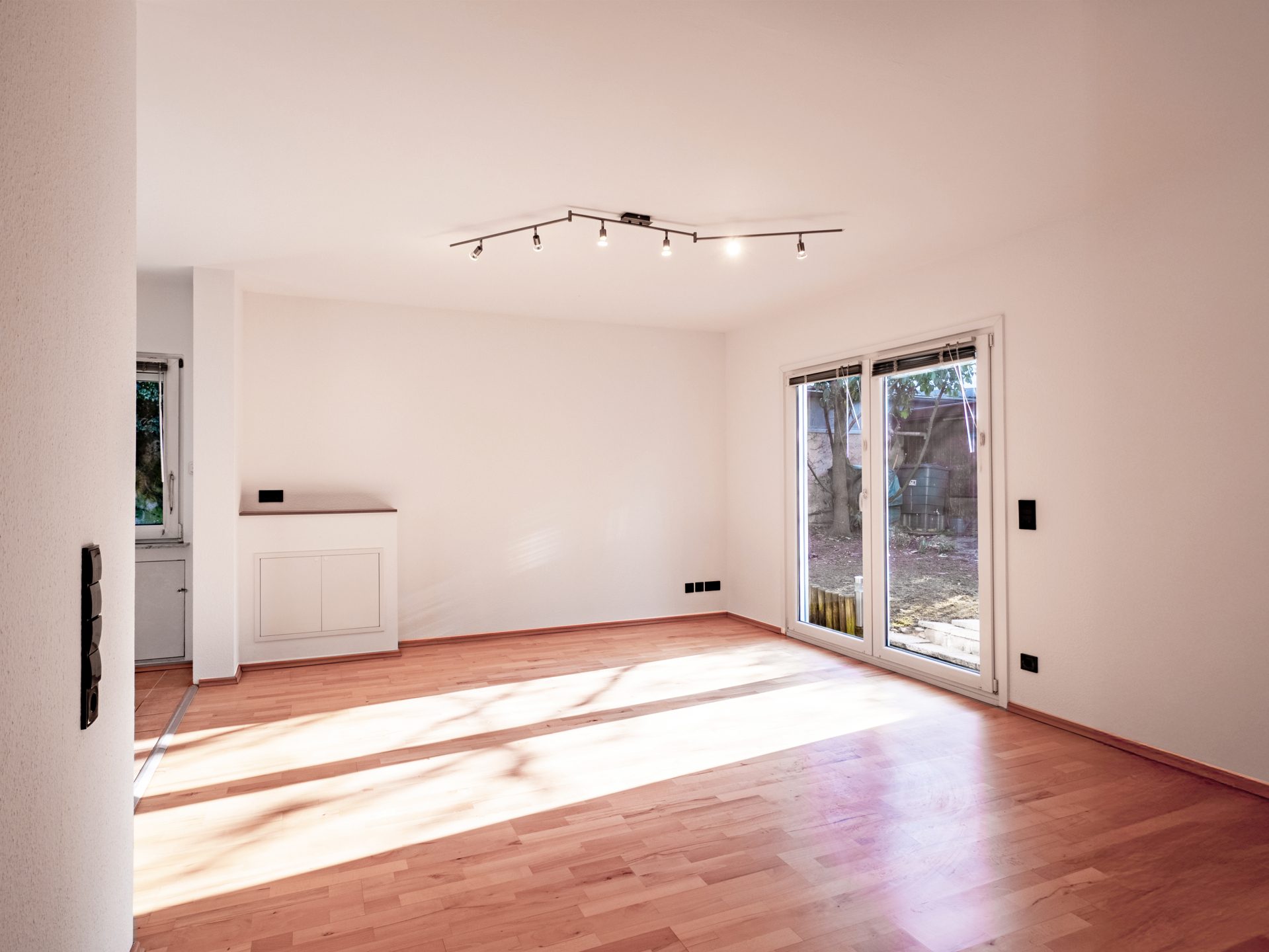Veltrup Immobilien - Immobilienangebot - München - Wohnen - WOHNEN WIE IM EIGENEN HAUS:
STADTNAHE MAISONETTEWOHNUNG