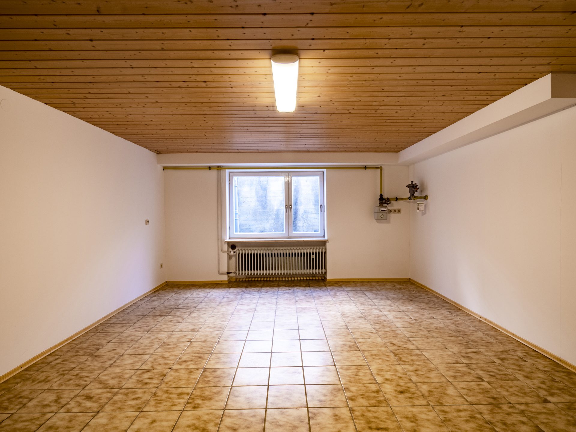 Veltrup Immobilien - Immobilienangebot - Gilching - Wohnen - WOHNEN. ENTSPANNEN. LEBEN:
DOPPELHAUSHÄLFTE MIT GARTEN ZUM WOHLFÜHLEN