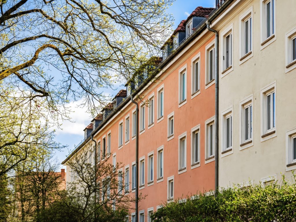 Veltrup Immobilien - Immobilienangebot - München - Investment und Rendite - MEHRFAMILIENHAUS MIT 7 WOHNEINHEITEN IN LAIM. 
GESCHICHTE TRIFFT WERTHALTIGKEIT.