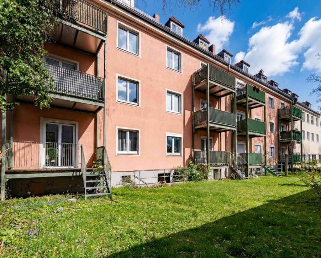 Veltrup Immobilien - Immobilienangebot - München - Investment und Rendite - MEHRFAMILIENHAUS MIT 7 WOHNEINHEITEN IN LAIM. 
GESCHICHTE TRIFFT WERTHALTIGKEIT.