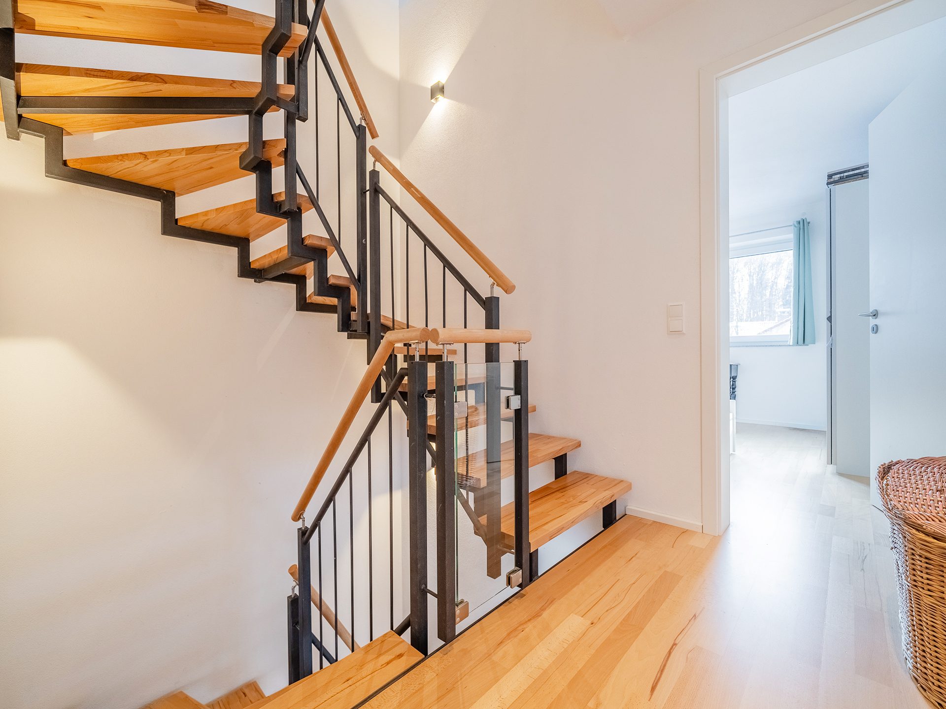 Veltrup Immobilien - Immobilienangebot - Seefeld - Wohnen - WOHNEN MIT QUALITÄT: HOCHWERTIGE DOPPELHAUSHÄLFTE IN ORTSRANDLAGE