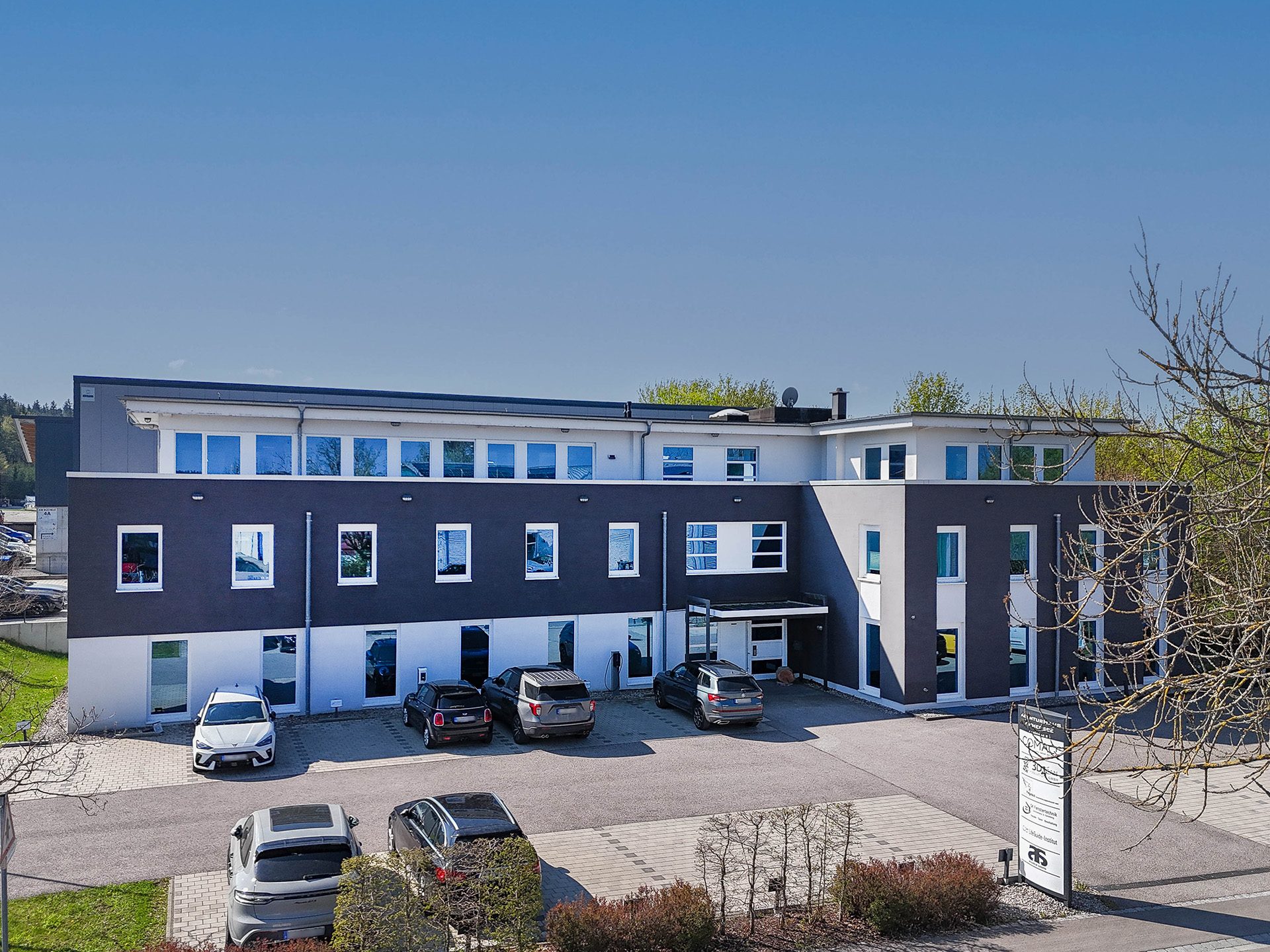 Veltrup Immobilien - Immobilienangebot - Hofstetten - Sonstiges und Gewerbe - ATTRAKTIVE INVESTMENTCHANCE - MODERNES BÜROGEBÄUDE IN HOFSTETTEN BEI LANDSBERG AM LECH