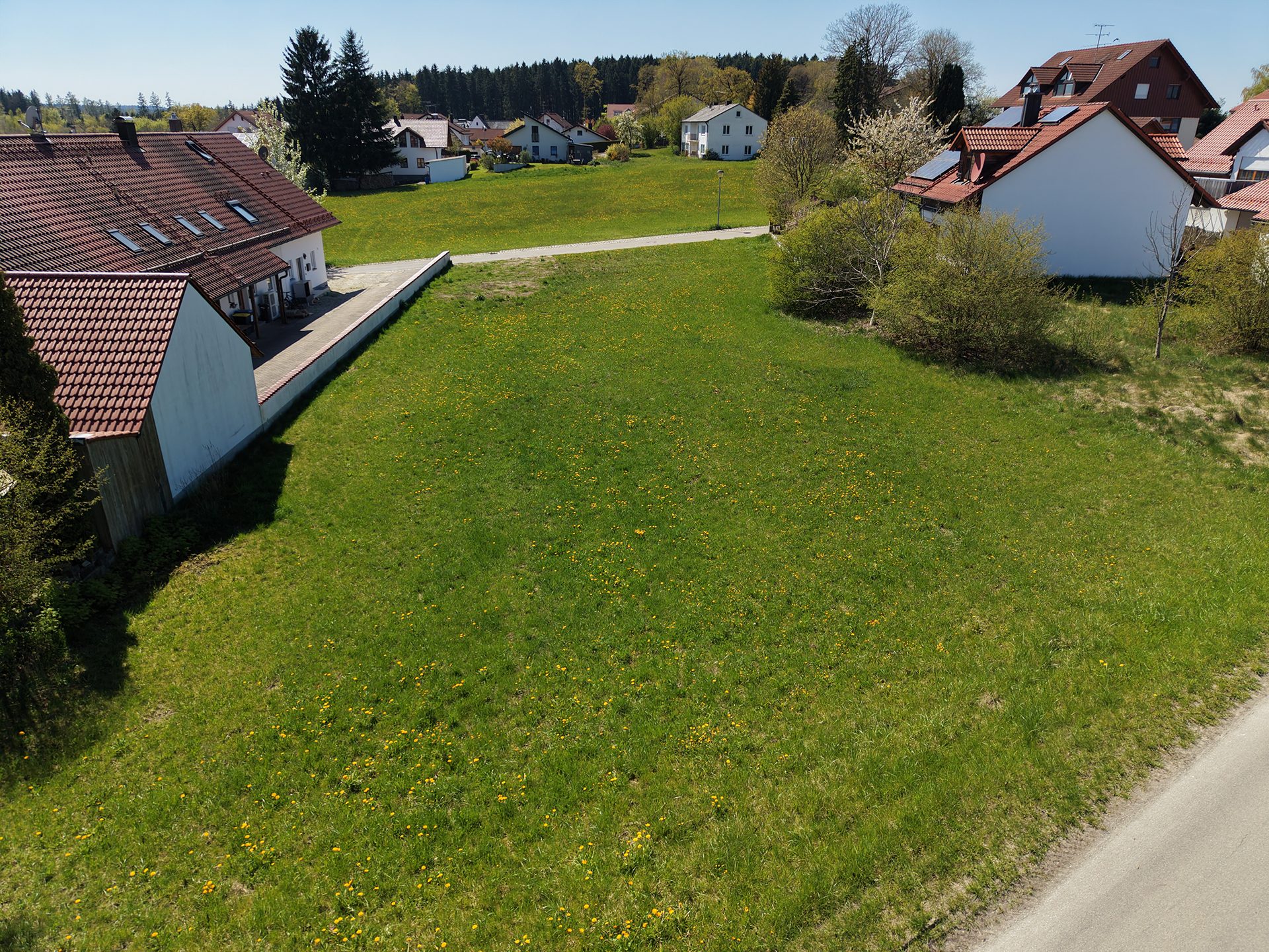 Veltrup Immobilien - Immobilienangebot - Geltendorf - Bauplätze - IHR FAMILIENTRAUM IM GRÜNEN – SONNIGES BAUGRUNDSTÜCK IN GELTENDORF