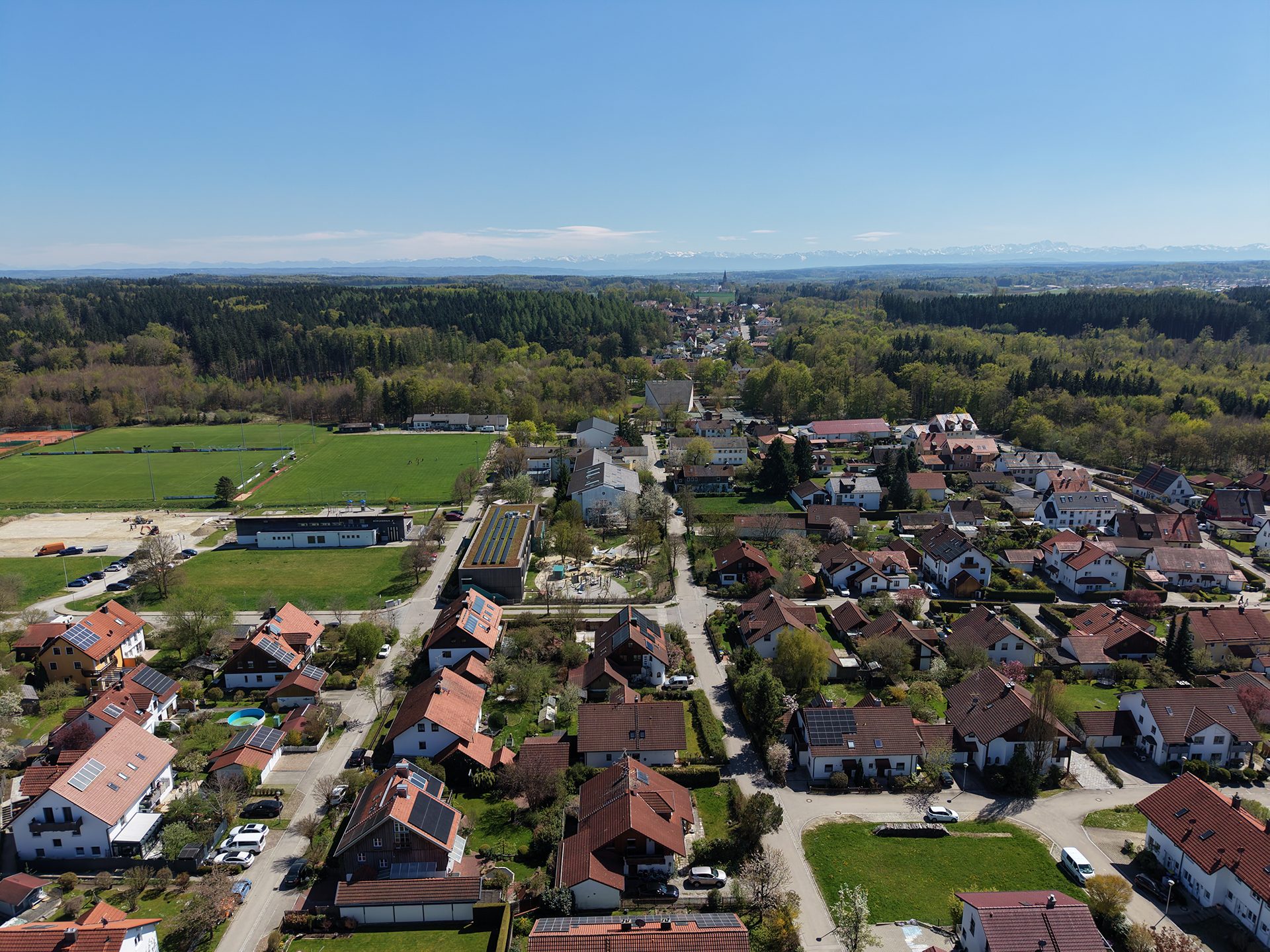 Veltrup Immobilien - Immobilienangebot - Geltendorf - Bauplätze - IHR FAMILIENTRAUM IM GRÜNEN – SONNIGES BAUGRUNDSTÜCK IN GELTENDORF