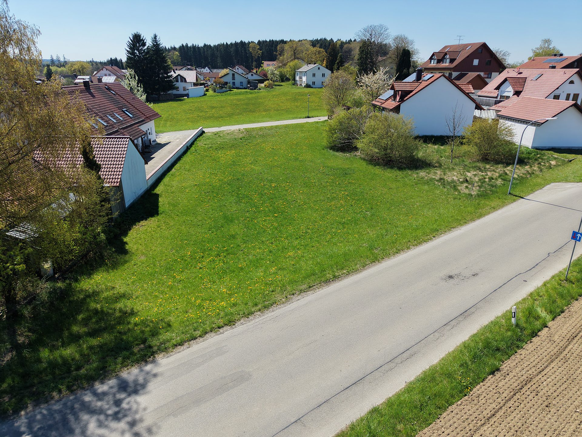 Veltrup Immobilien - Immobilienangebot - Geltendorf - Bauplätze - IHR FAMILIENTRAUM IM GRÜNEN – SONNIGES BAUGRUNDSTÜCK IN GELTENDORF
