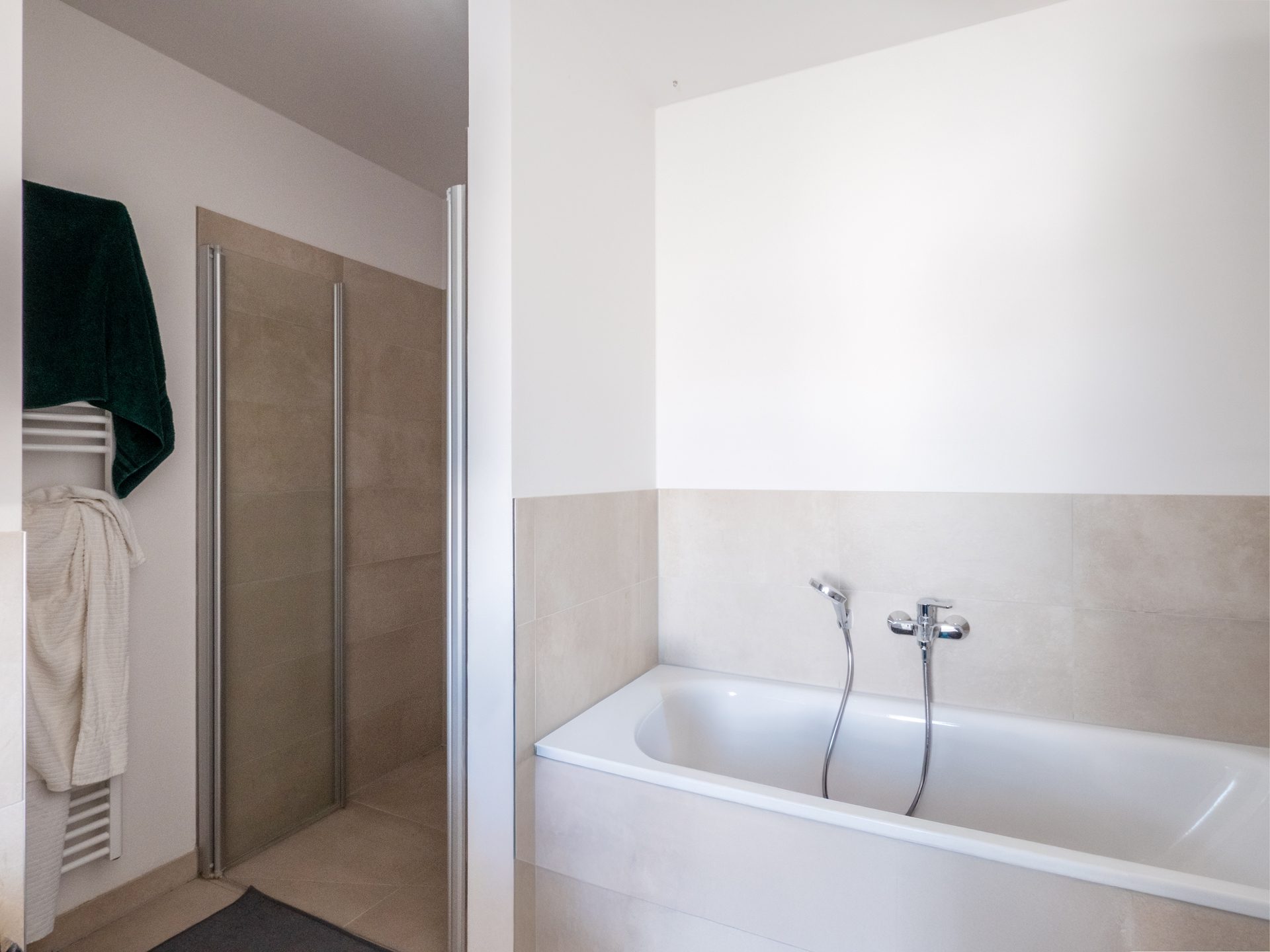 Veltrup Immobilien - Immobilienangebot - Türkenfeld - Wohnen - OFFEN & GEMÜTLICH: MODERNE DACHGESCHOSSWOHNUNG