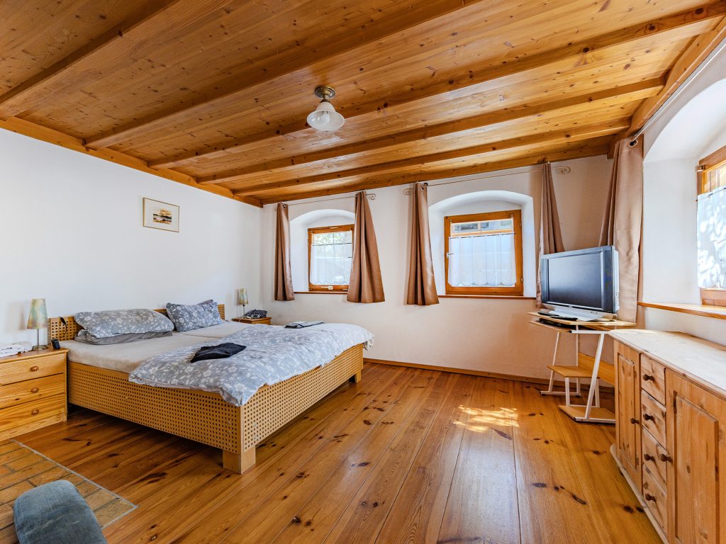Veltrup Immobilien - Immobilienangebot - Pähl / Fischen am Ammersee - Wohnen - CHARMANTES ENSEMBLE MIT HISTORISCHEM FLAIR UND VIEL ENTWICKLUNGSPOTENZIAL IN FISCHEN AM AMMERSEE
