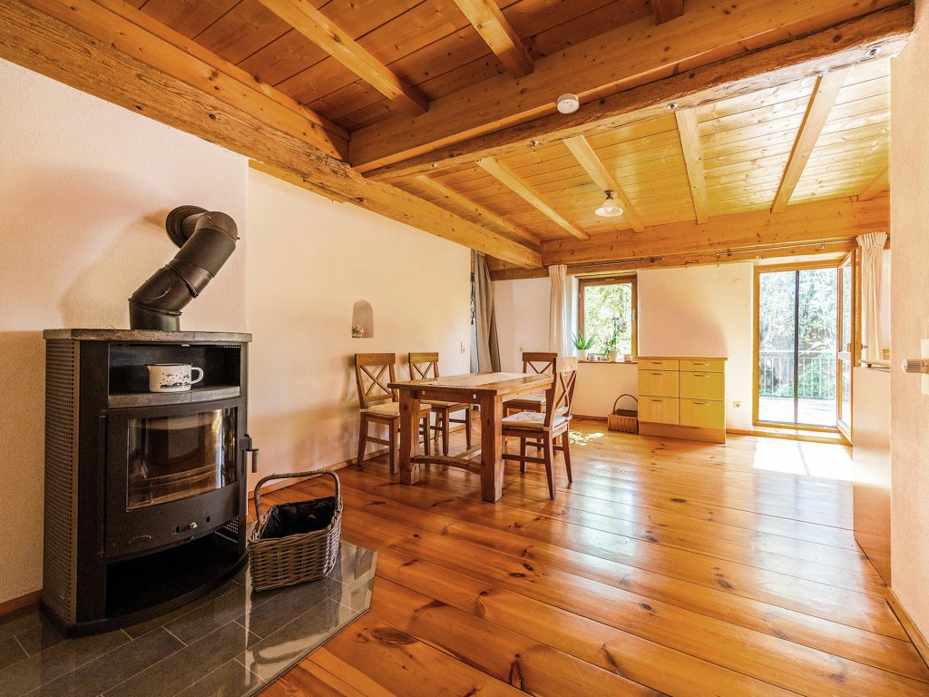 Veltrup Immobilien - Immobilienangebot - Pähl / Fischen am Ammersee - Wohnen - CHARMANTES ENSEMBLE MIT HISTORISCHEM FLAIR UND VIEL ENTWICKLUNGSPOTENZIAL IN FISCHEN AM AMMERSEE