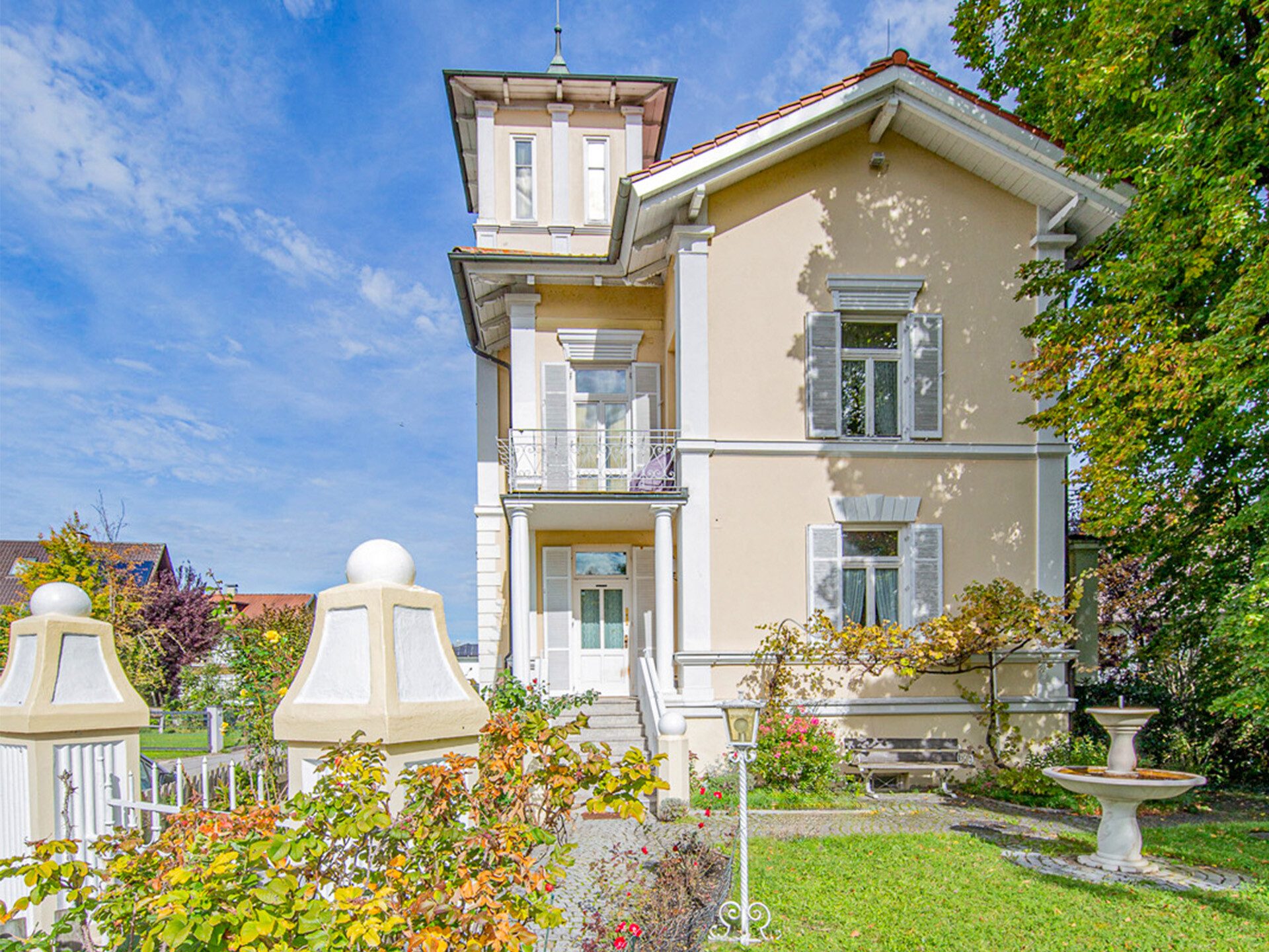 Veltrup Immobilien - Immobilienangebot - Diessen am Ammersee - Wohnen - STILVOLLES WOHNEN, REPRÄSENTATIVES ARBEITEN – VILLA MIT GESCHICHTE IM HERZEN VON DIESSEN AM AMMERSEE