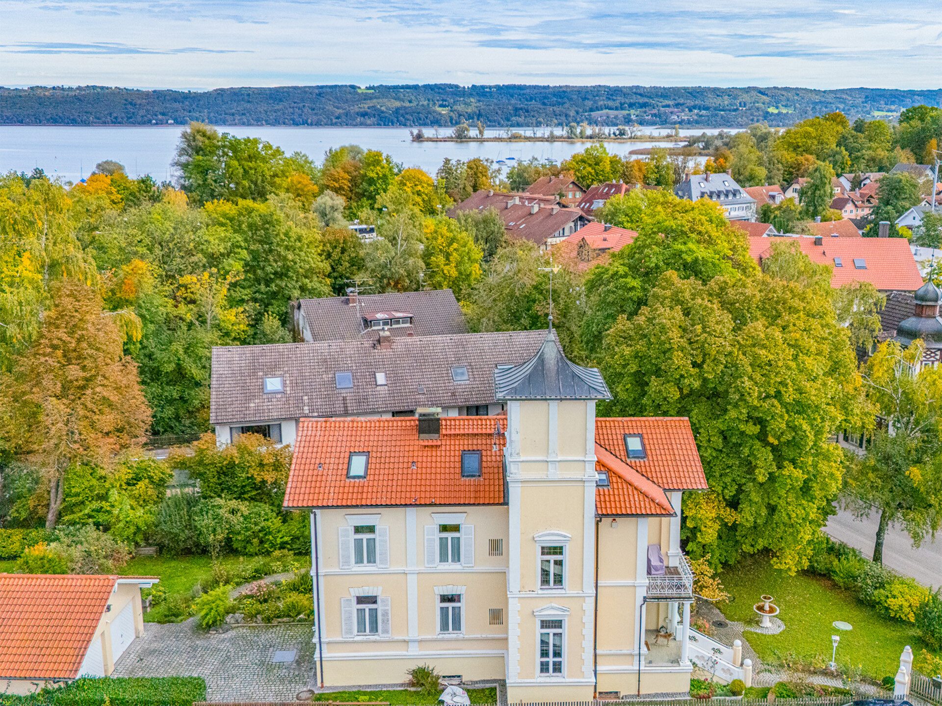 Veltrup Immobilien - Immobilienangebot - Diessen am Ammersee - Wohnen - STILVOLLES WOHNEN, REPRÄSENTATIVES ARBEITEN – VILLA MIT GESCHICHTE IM HERZEN VON DIESSEN AM AMMERSEE