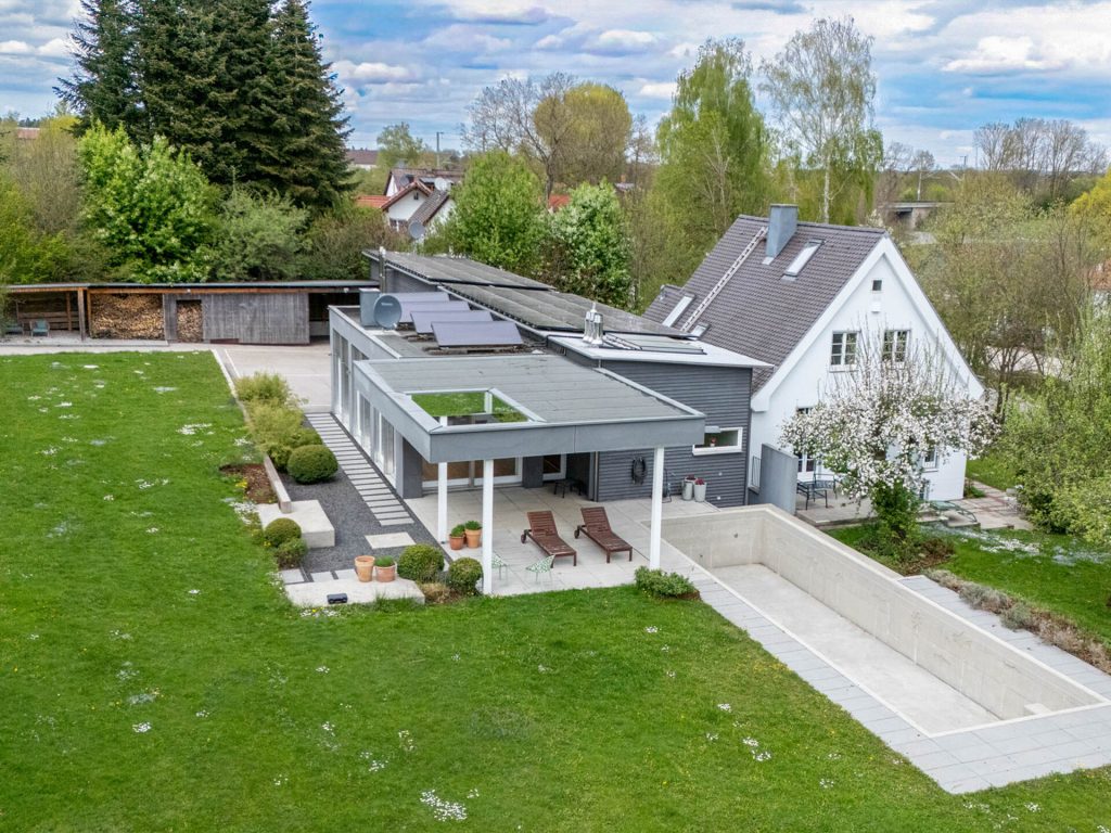 Veltrup Immobilien - Immobilienangebot - Penzing - Wohnen - LICHTDURCHFLUTETES ARCHITEKTENHAUS ZUM WOHNEN, ARBEITEN UND WOHLFÜHLEN BEI LANDSBERG AM LECH