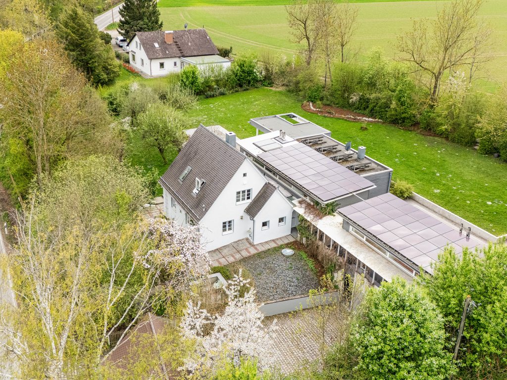 Veltrup Immobilien - Immobilienangebot - Penzing - Wohnen - LICHTDURCHFLUTETES ARCHITEKTENHAUS ZUM WOHNEN, ARBEITEN UND WOHLFÜHLEN BEI LANDSBERG AM LECH
