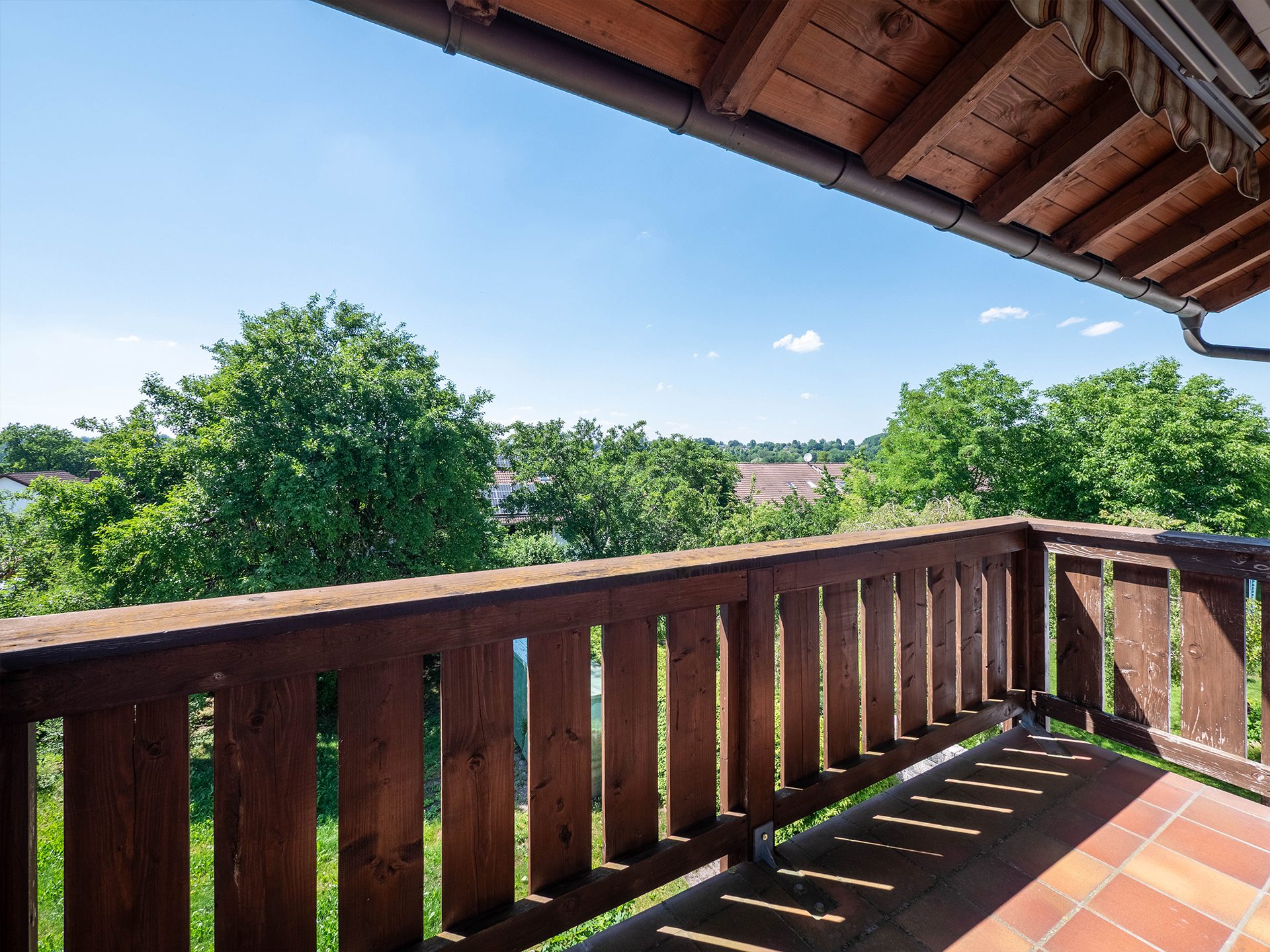 Veltrup Immobilien - Immobilienangebot - Seefeld - Wohnen - GROSSER GARTEN, VIELE MÖGLICHKEITEN: DOPPELHAUSHÄLFTE MIT POTENZIAL