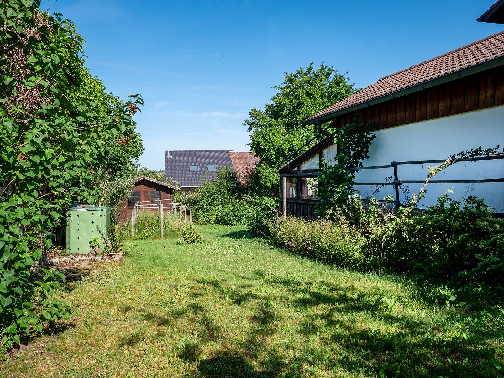 Veltrup Immobilien - Immobilienangebot - Seefeld - Wohnen - GROSSER GARTEN, VIELE MÖGLICHKEITEN: DOPPELHAUSHÄLFTE MIT POTENZIAL