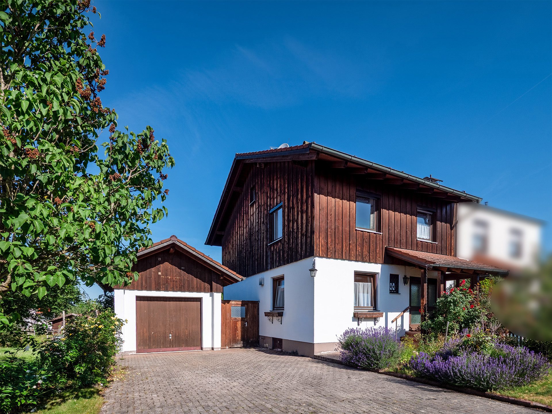 Veltrup Immobilien - Immobilienangebot - Seefeld - Wohnen - GROSSER GARTEN, VIELE MÖGLICHKEITEN: DOPPELHAUSHÄLFTE MIT POTENZIAL