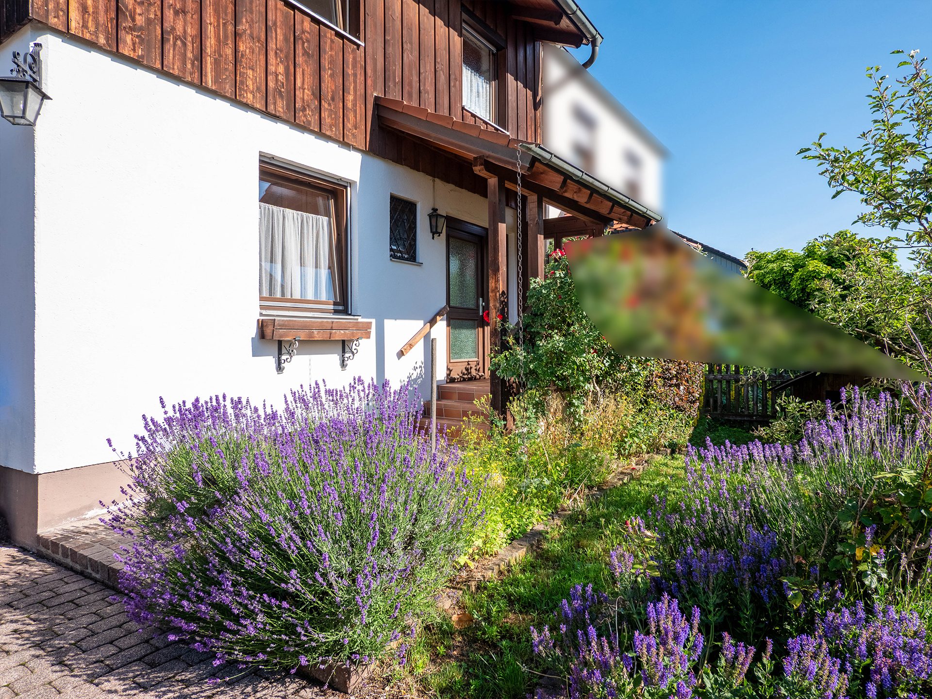 Veltrup Immobilien - Immobilienangebot - Seefeld - Wohnen - GROSSER GARTEN, VIELE MÖGLICHKEITEN: DOPPELHAUSHÄLFTE MIT POTENZIAL