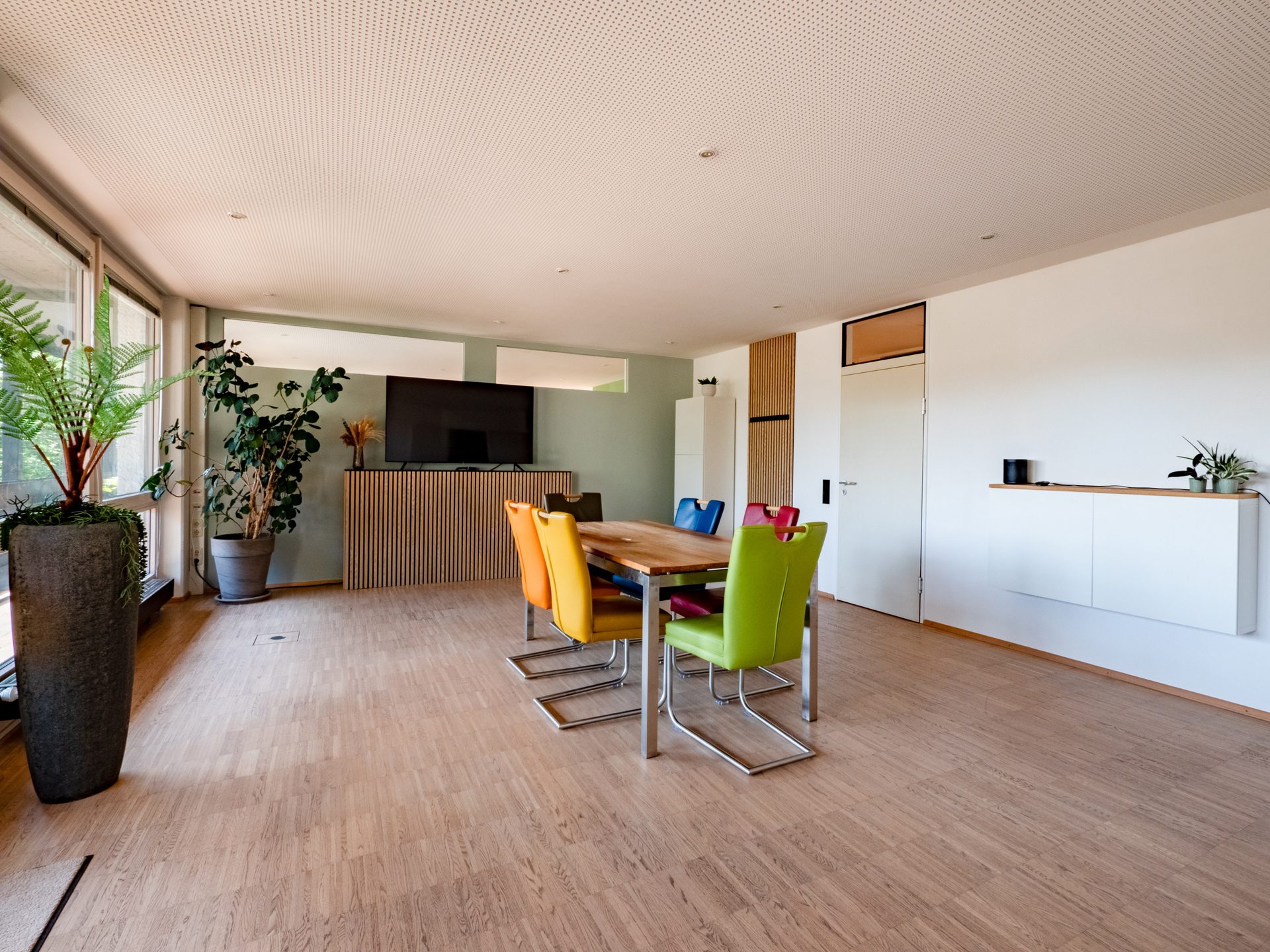 Veltrup Immobilien - Immobilienangebot - Wörthsee - Sonstiges und Gewerbe - GROSSZÜGIGE GEWERBEEINHEIT IN ZENTALER LAGE: RAUM FÜR IHRE GESCHÄFTSIDEEN