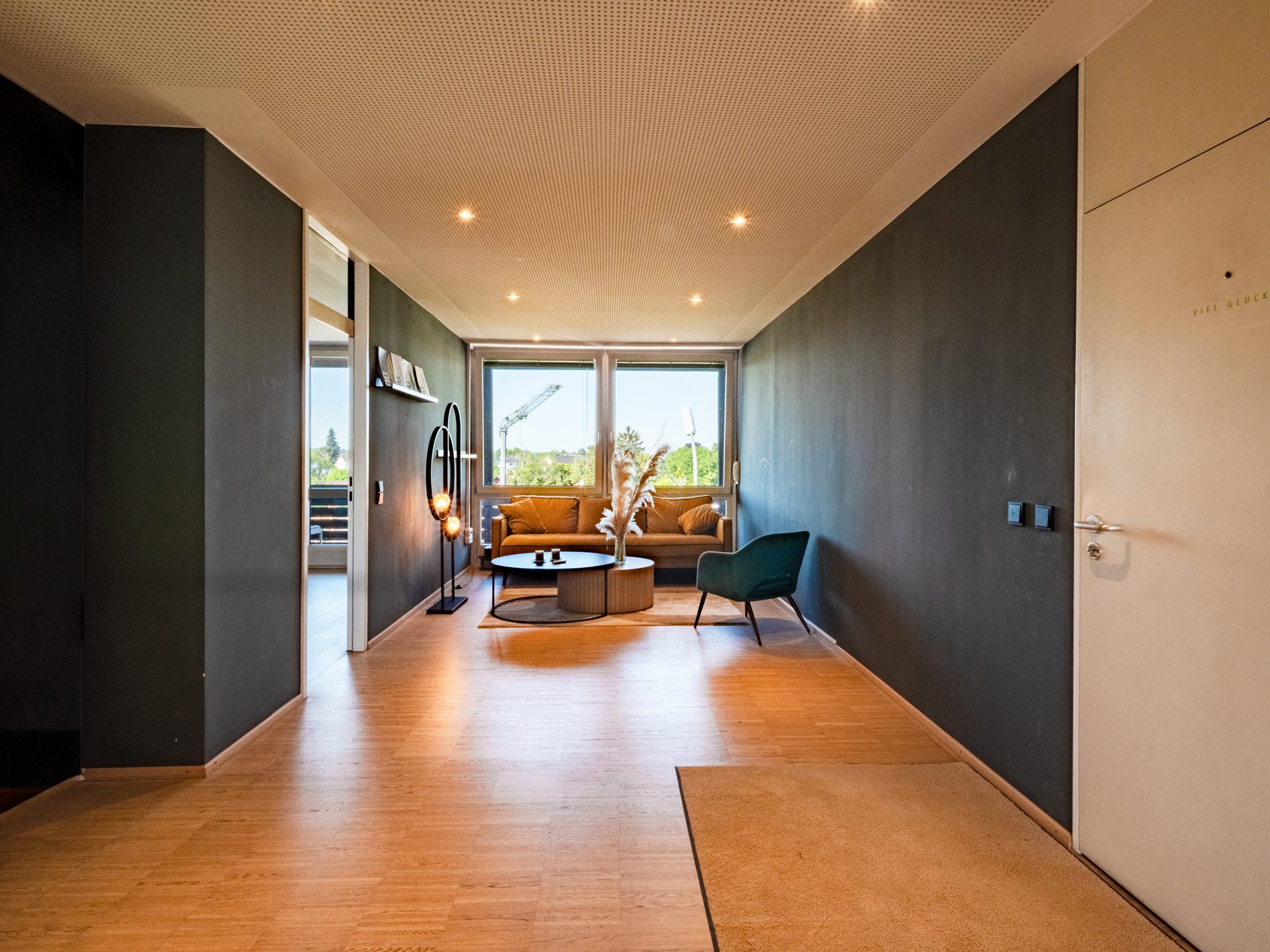 Veltrup Immobilien - Immobilienangebot - Wörthsee - Sonstiges und Gewerbe - GROSSZÜGIGE GEWERBEEINHEIT IN ZENTALER LAGE: RAUM FÜR IHRE GESCHÄFTSIDEEN