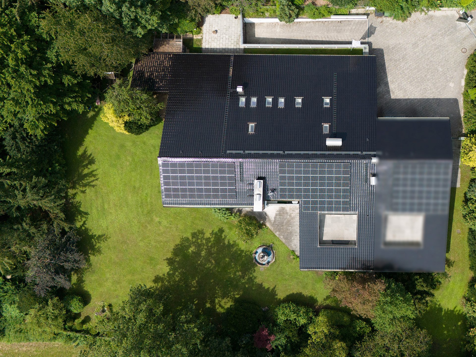Veltrup Immobilien - Immobilienangebot - Grafrath - Wohnen - WOHNEN MIT WEITBLICK UND AUßERGEWÖHNLICHKEIT GROßZÜGIGIKEIT IN GRAFRATH