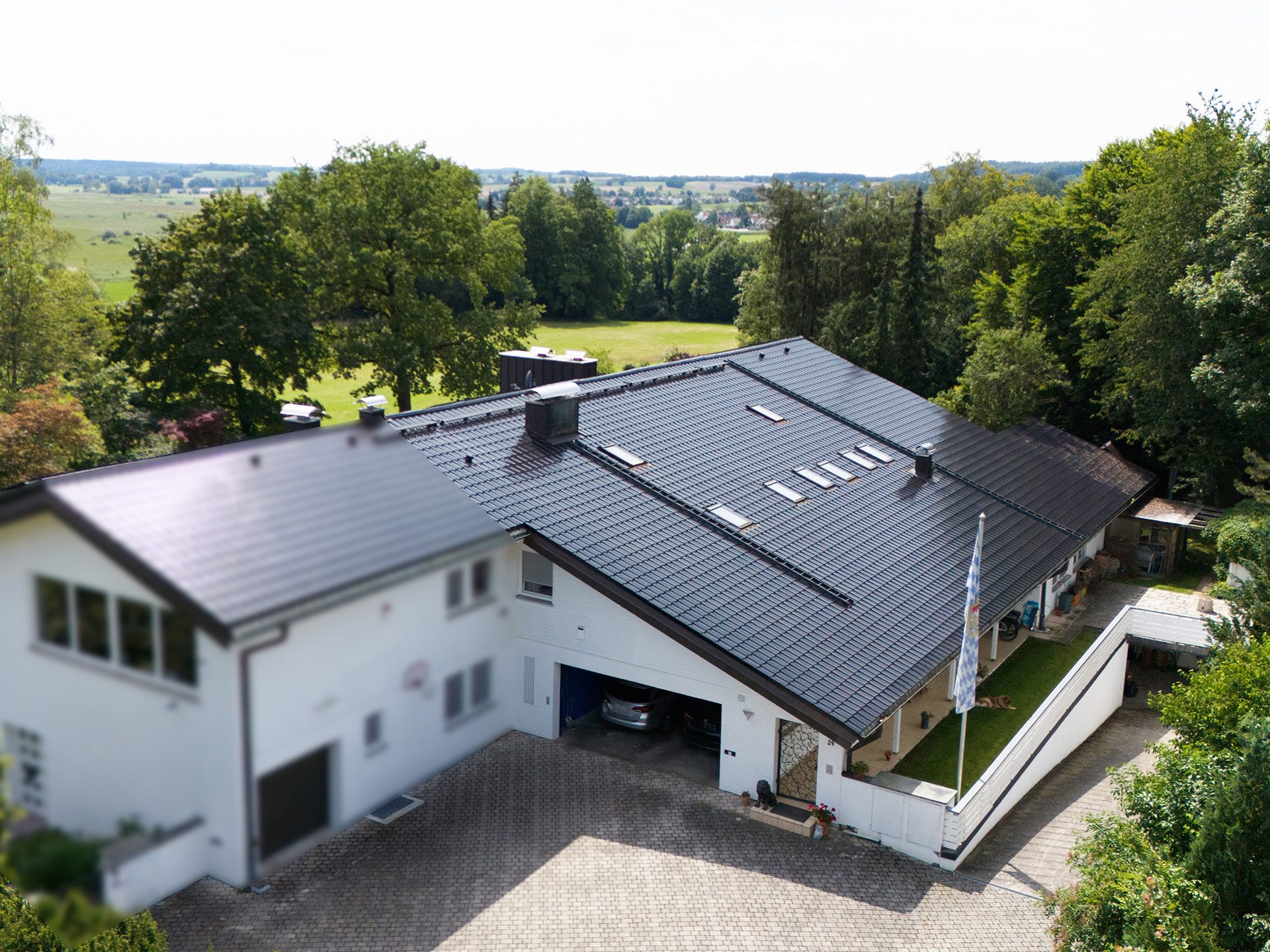Veltrup Immobilien - Immobilienangebot - Grafrath - Wohnen - WOHNEN MIT WEITBLICK UND AUßERGEWÖHNLICHKEIT GROßZÜGIGIKEIT IN GRAFRATH