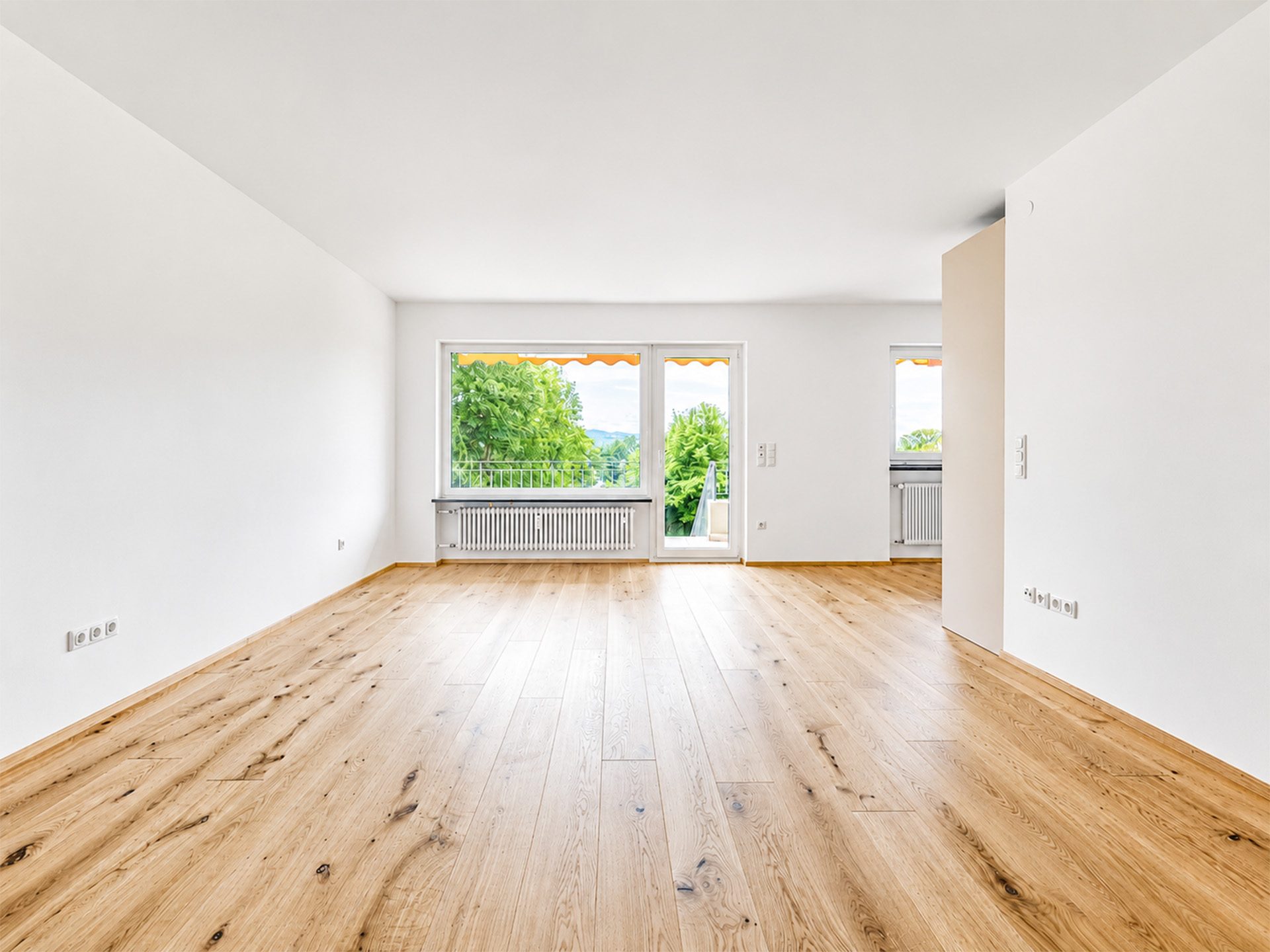 Veltrup Immobilien - Immobilienangebot - Herrsching am Ammersee - Wohnen - HOCHWERTIG SANIERTES 1-ZIMMER APARTMENT MIT SCHWIMMBAD, SAUNA UND PRIVATEM BADESTEG