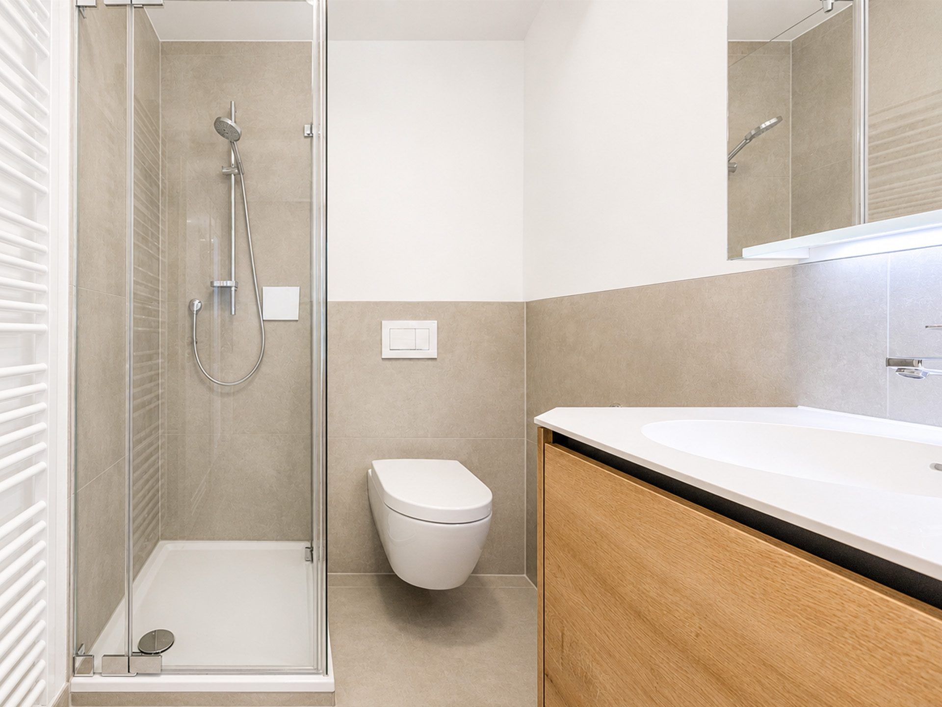 Veltrup Immobilien - Immobilienangebot - Herrsching am Ammersee - Wohnen - HOCHWERTIG SANIERTES 1-ZIMMER APARTMENT MIT SCHWIMMBAD, SAUNA UND PRIVATEM BADESTEG