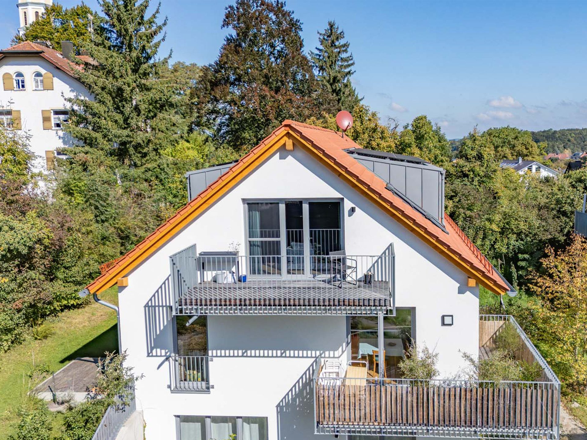 Veltrup Immobilien - Immobilienangebot - Schondorf am Ammersee - Wohnen - EXKLUSIVE DACHGESCHOSSWOHNUNG MIT LOFT-CHARAKTER IN SCHONDORF
