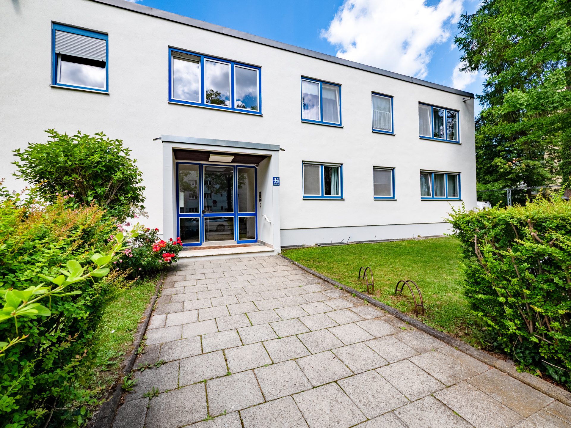 Veltrup Immobilien - Immobilienangebot - München / Laim - Wohnen - SOLIDE KAPITALANLAGE IM MÜNCHNER WESTEN:
LANGFRISTIG VERMIETETE 2,5-ZIMMER-WOHNUNG