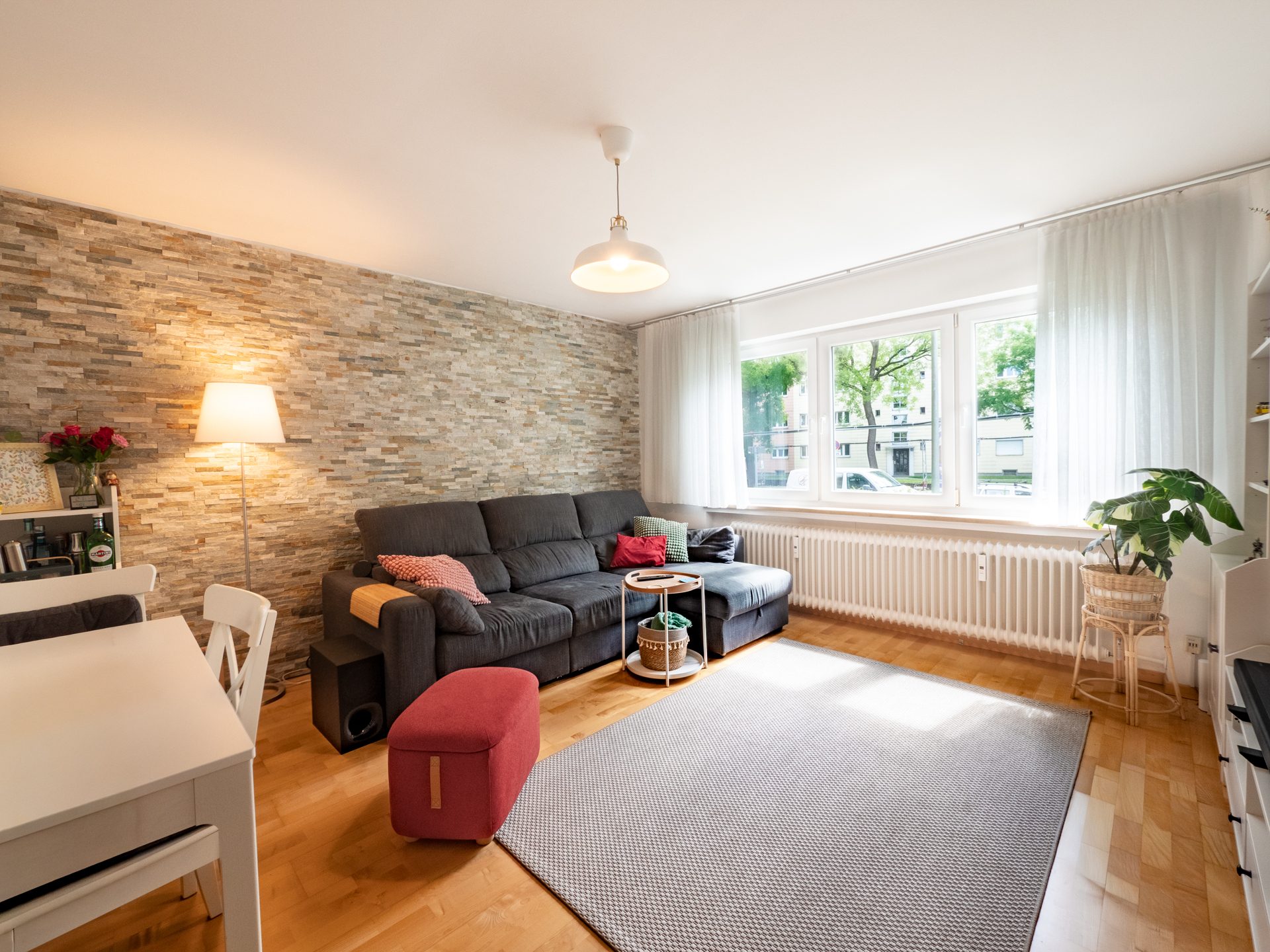 Veltrup Immobilien - Immobilienangebot - München / Laim - Wohnen - SOLIDE KAPITALANLAGE IM MÜNCHNER WESTEN:
LANGFRISTIG VERMIETETE 2,5-ZIMMER-WOHNUNG