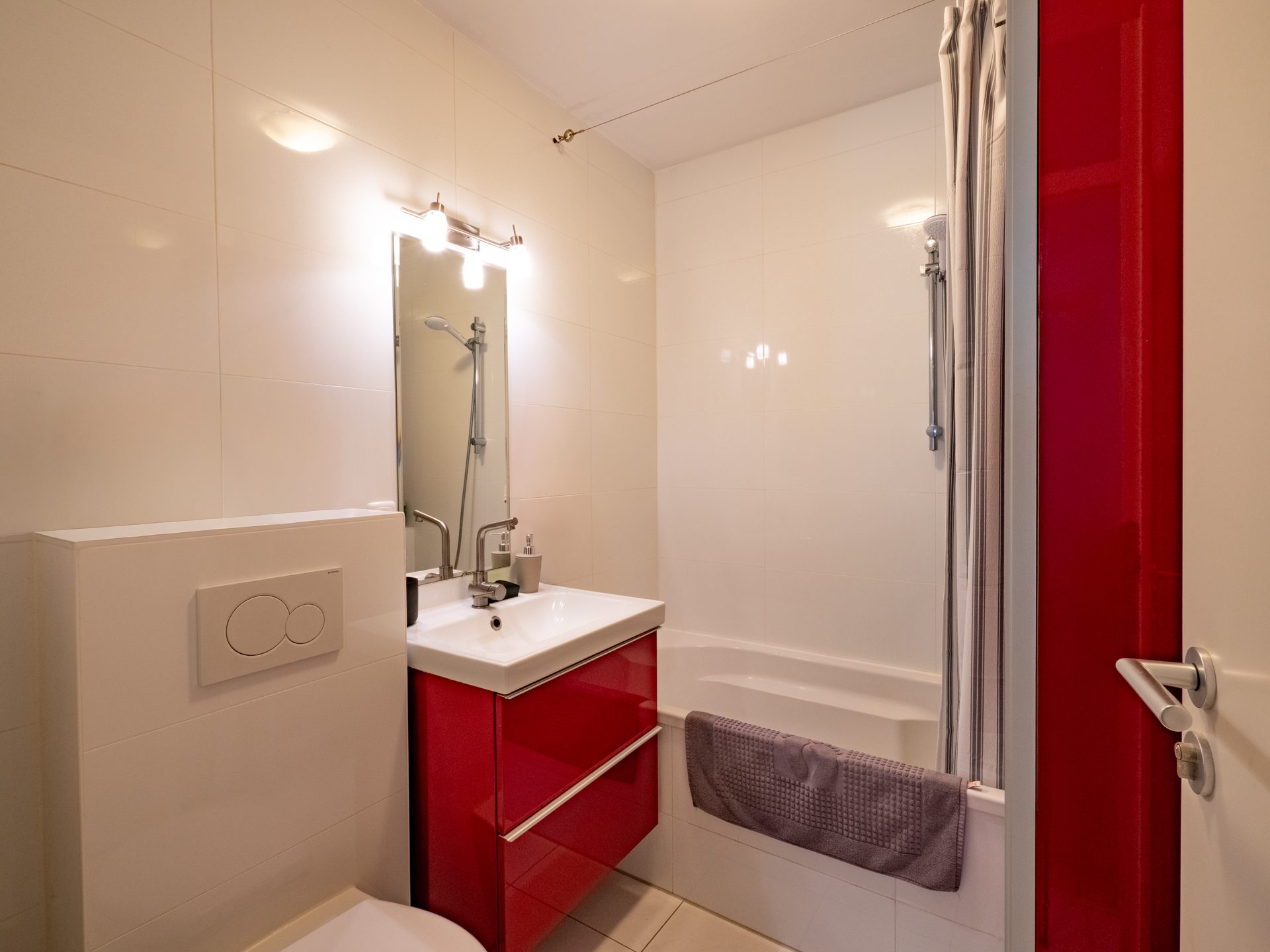 Veltrup Immobilien - Immobilienangebot - München / Laim - Wohnen - SOLIDE KAPITALANLAGE IM MÜNCHNER WESTEN:
LANGFRISTIG VERMIETETE 2,5-ZIMMER-WOHNUNG